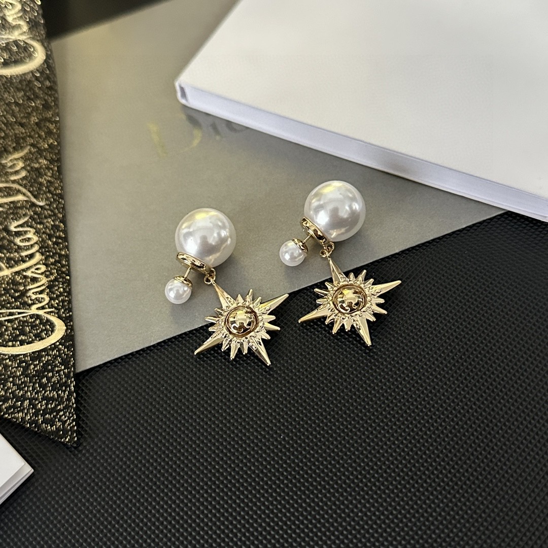 TOP Christian Dior Metal Sun Shape Pearl Stud Earrings