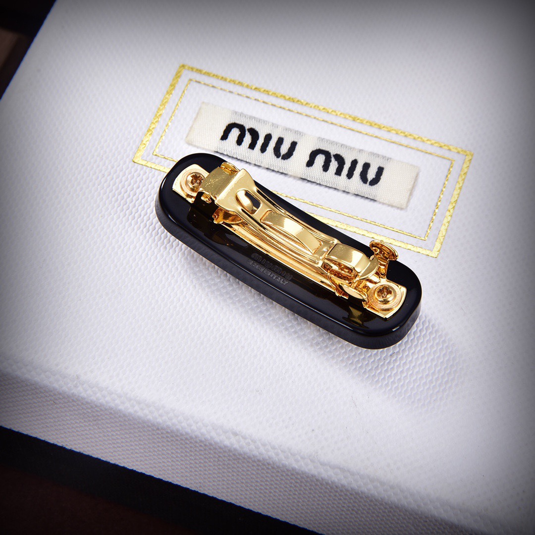 TOP Miu Miu LOGO Hairpin - Black