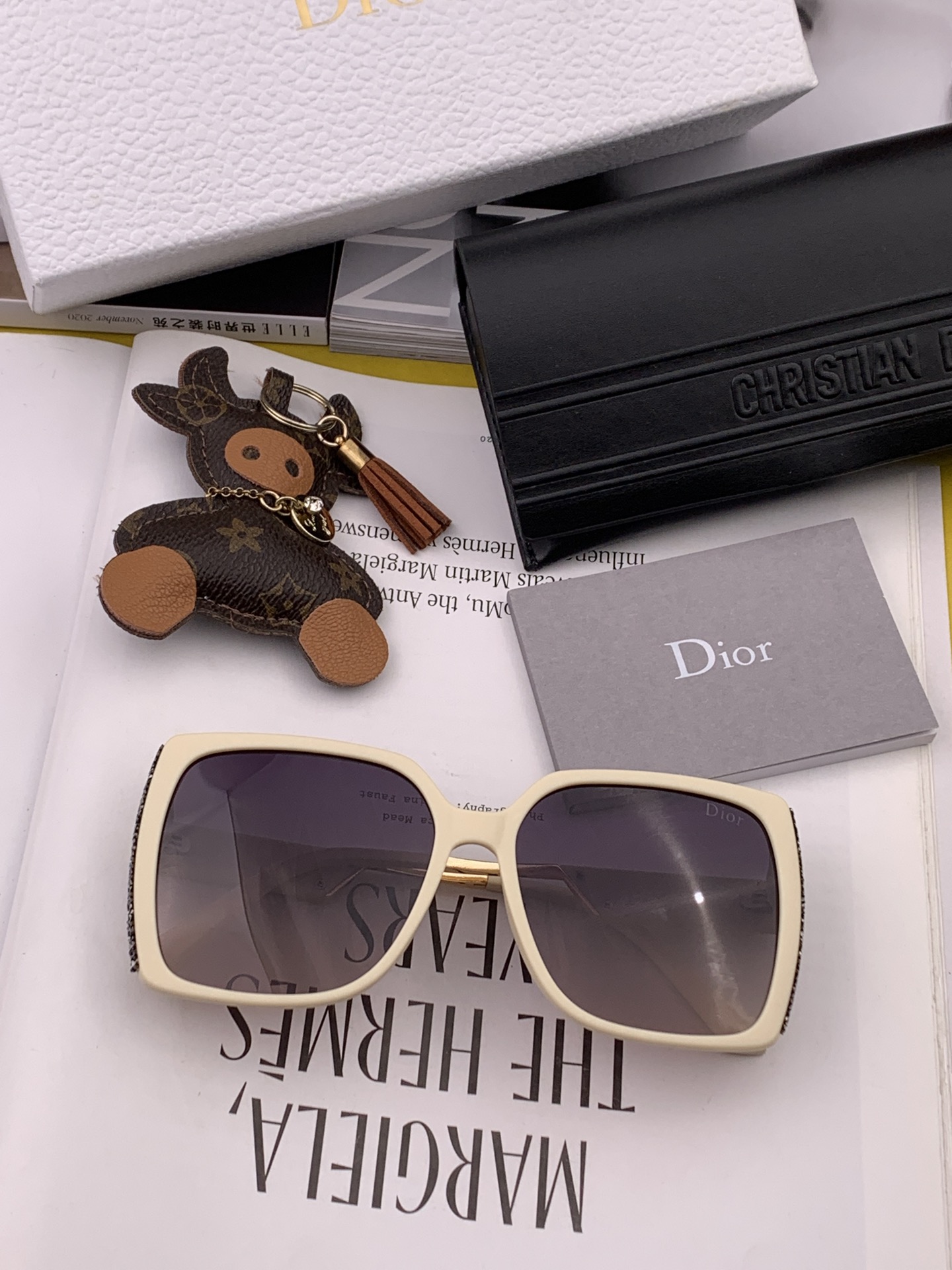 TOP Christian Dior Sunglasses  - 3 Color