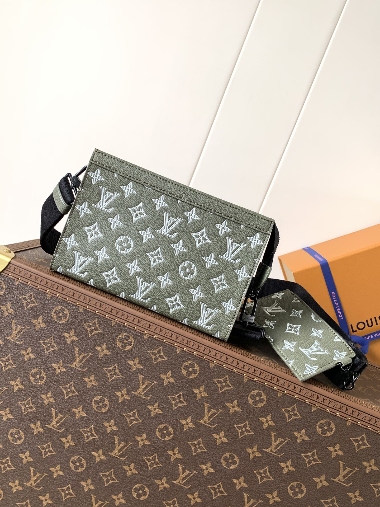 TOP Louis Vuitton LV Gaston Portable Wallet 22*14.5*4.5cm - 2 Colour