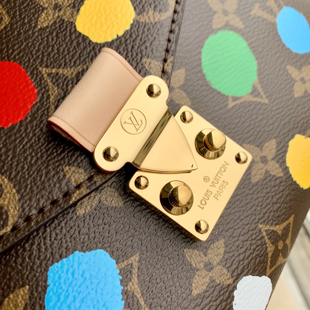 Louis Vuitton YK Pochette Metis M46384