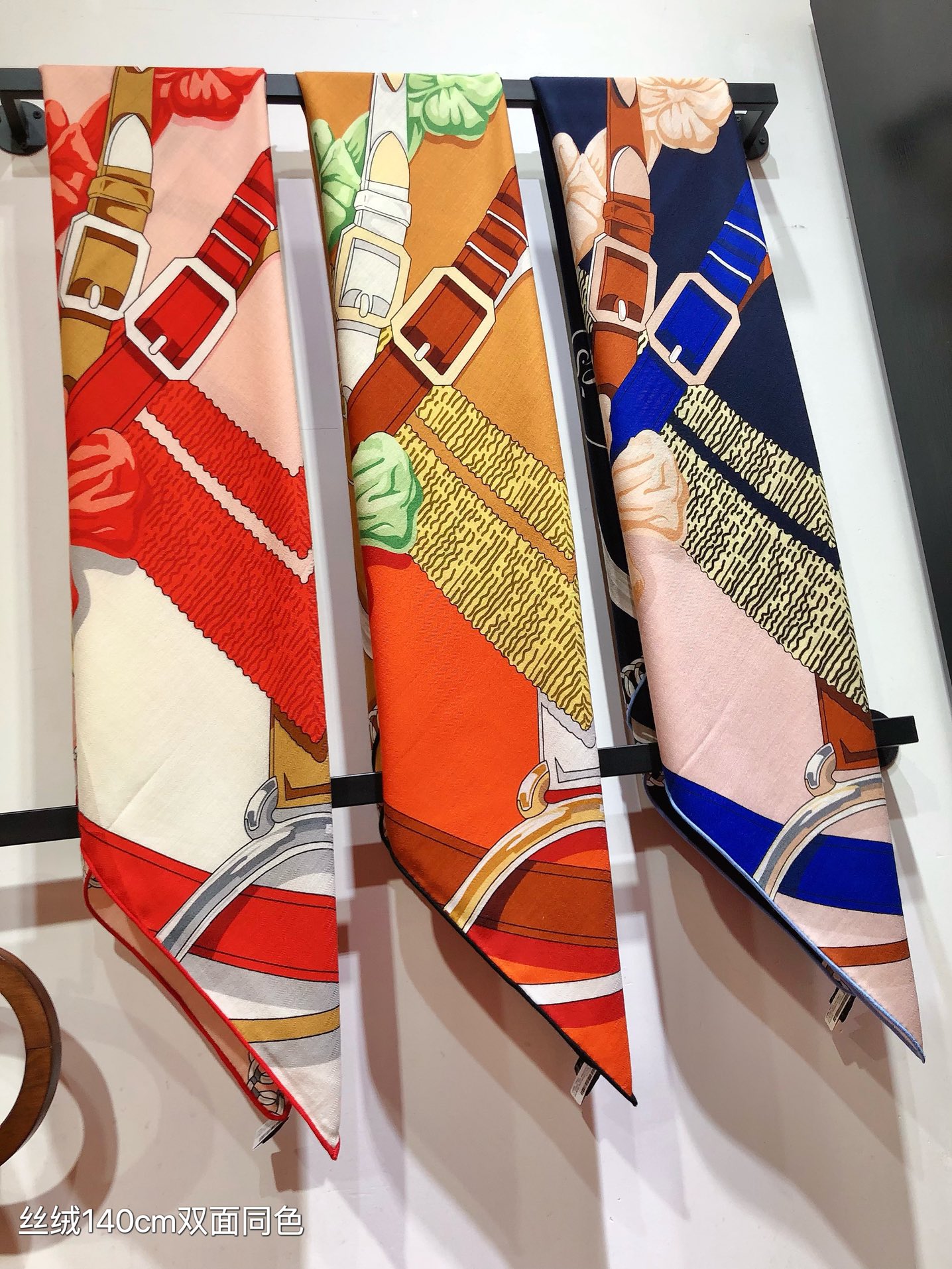 TOP HERMES Square Scarf 140 x 140 cm - 3 Colours
