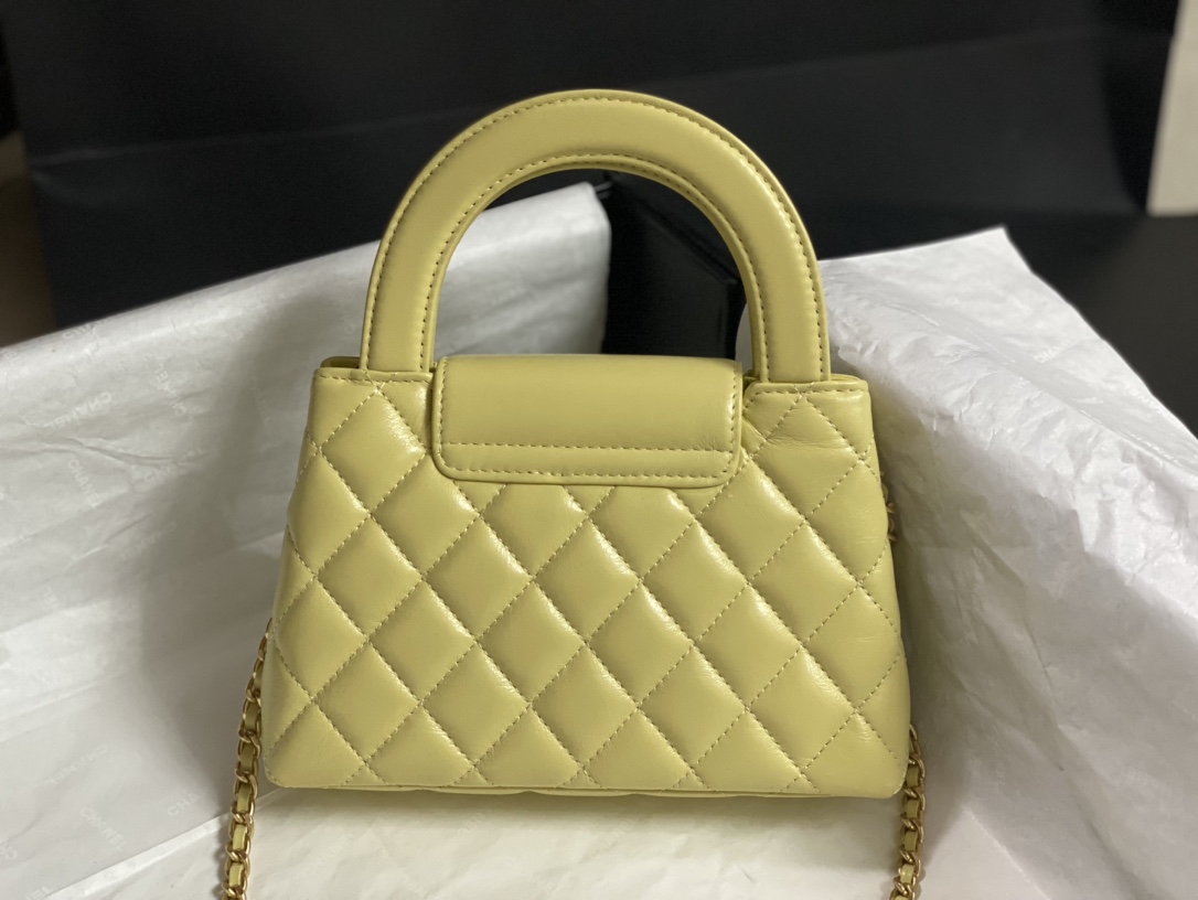 TOP CHANEL Kelly Chain Bag 13x19x7 cm - Yellow