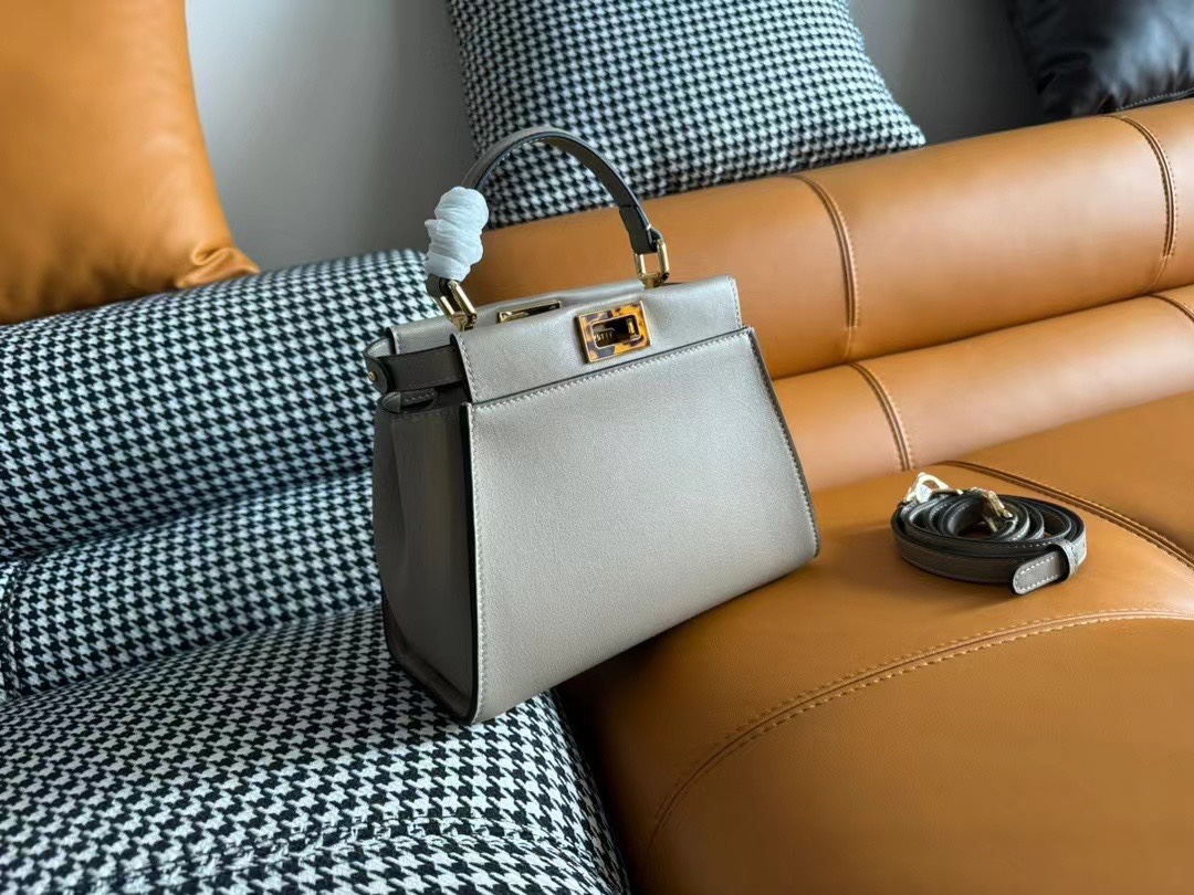 TOP FENDI Iconic Mini Peekaboo Handbag 23*18*11cm - Dove Grey