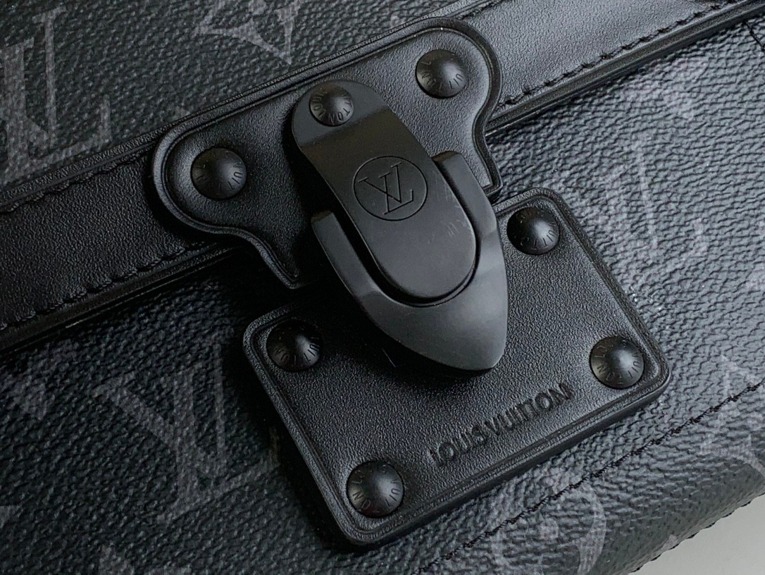TOP Louis Vuitton LV Soul Trunk Bag Monogram Eclipse 19x15x7cm - Black