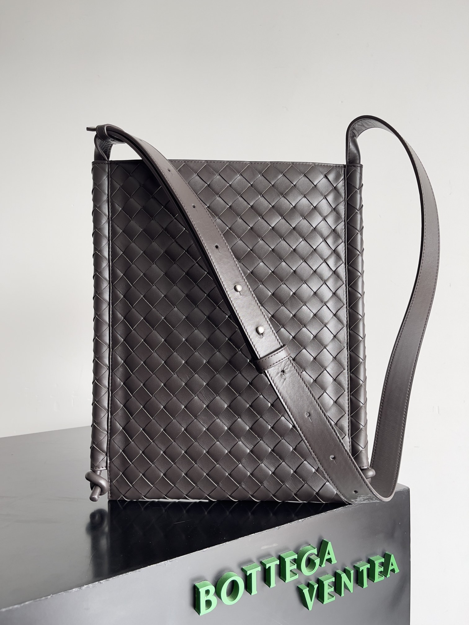 TOP Bottega Veneta BV Woven Crossbody Bag - 2 Colour