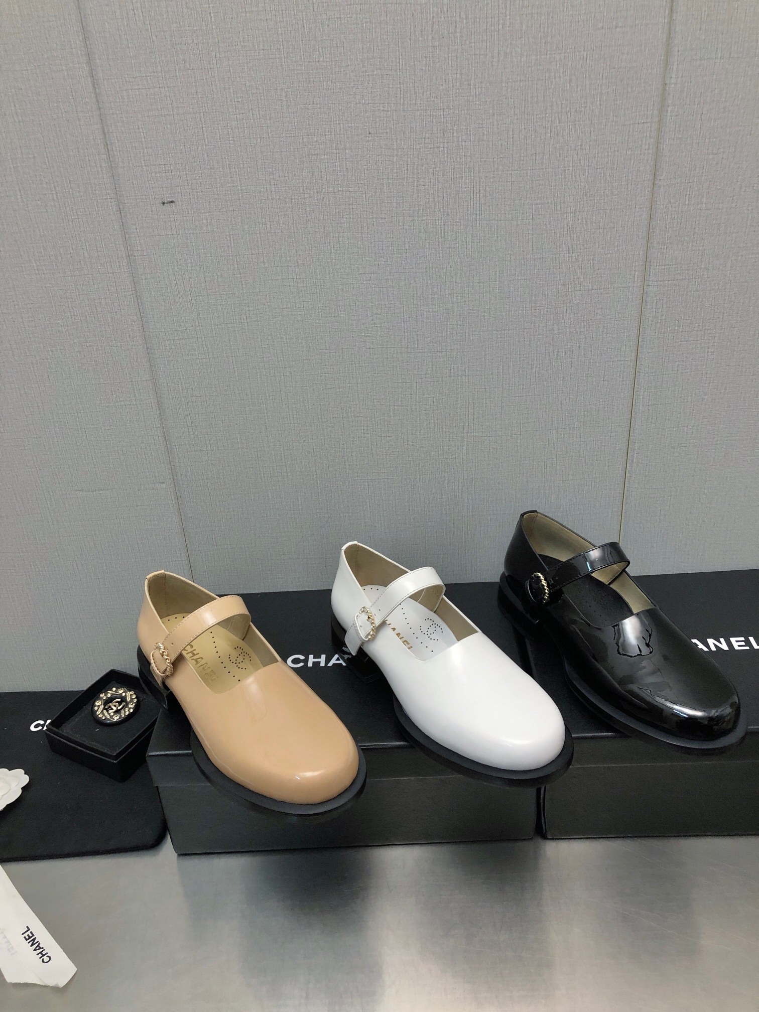 TOP CHANEL Loafers - 3 Color