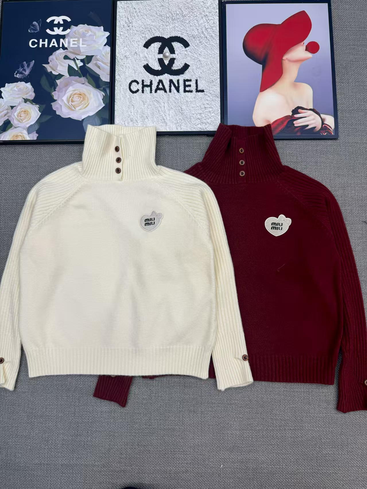 TOP Miu Miu Sweater - 2 Colors