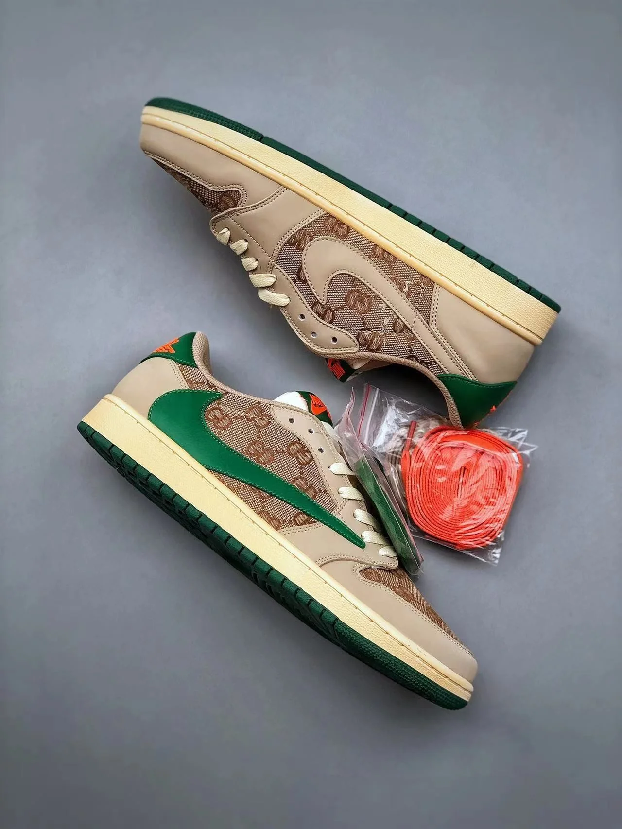 AAAShose Vintage Monogram Patchwork Low Top Sneakers, Beige Green Retro Rubber Sole Casual Skate Shoes Unisex
