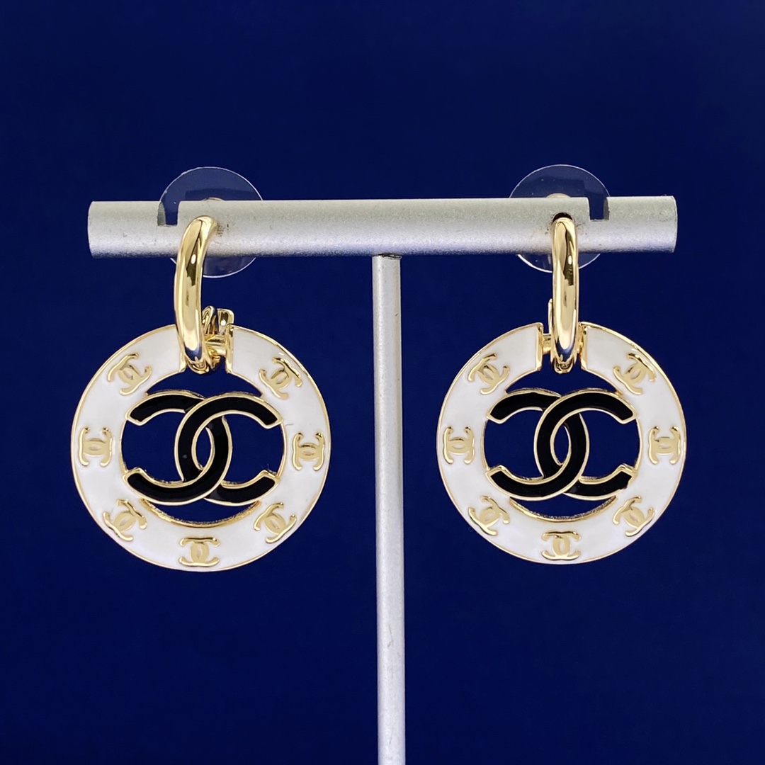 TOP CHANEL New Style CC Earrings-2 Colors
