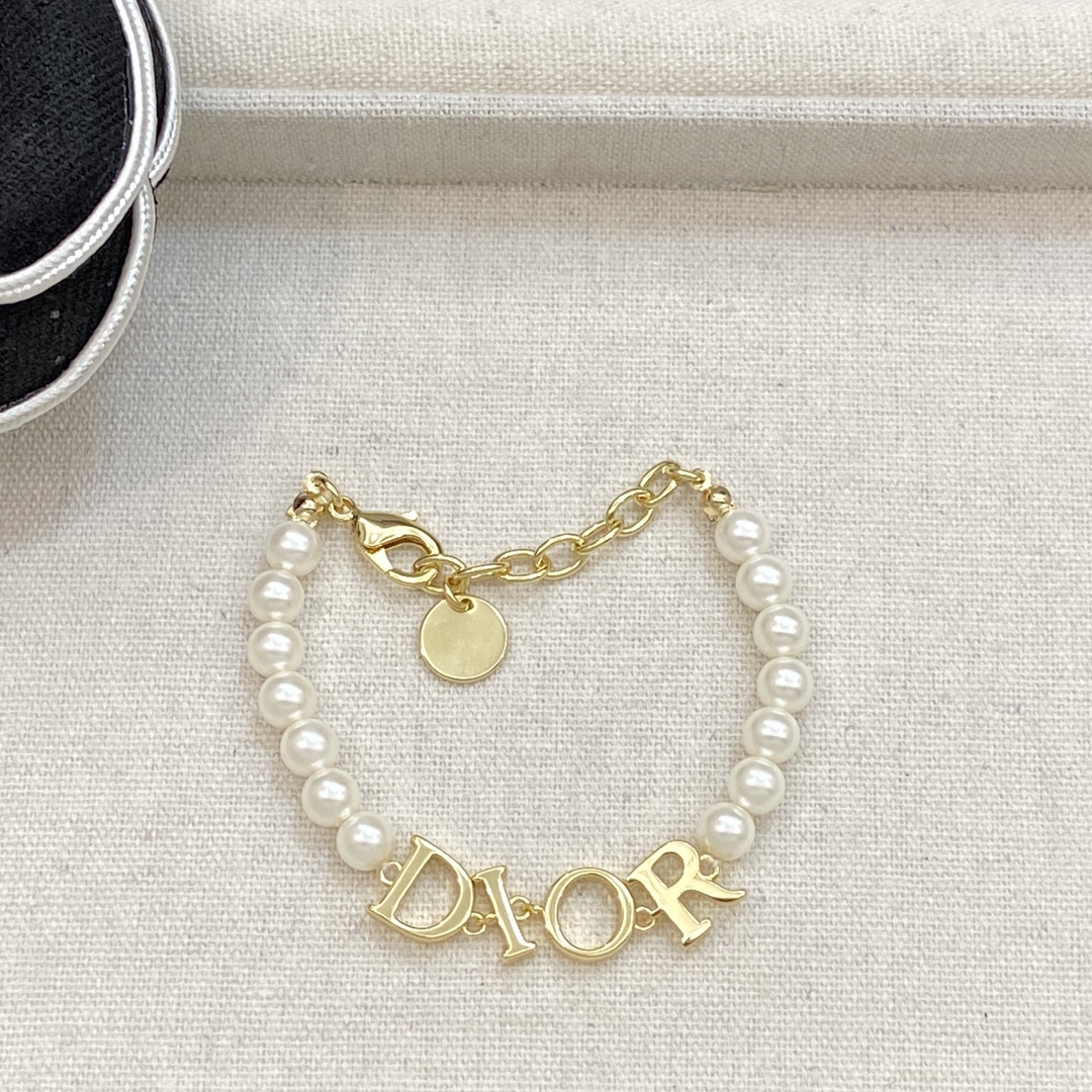 TOP Christian Dior CD Bracelet - Gold