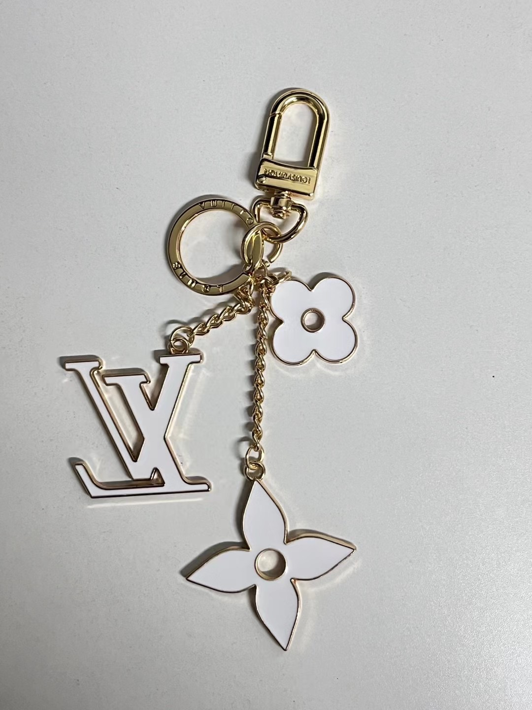 TOP Louis Vuitton LV Keychain-5 Colors