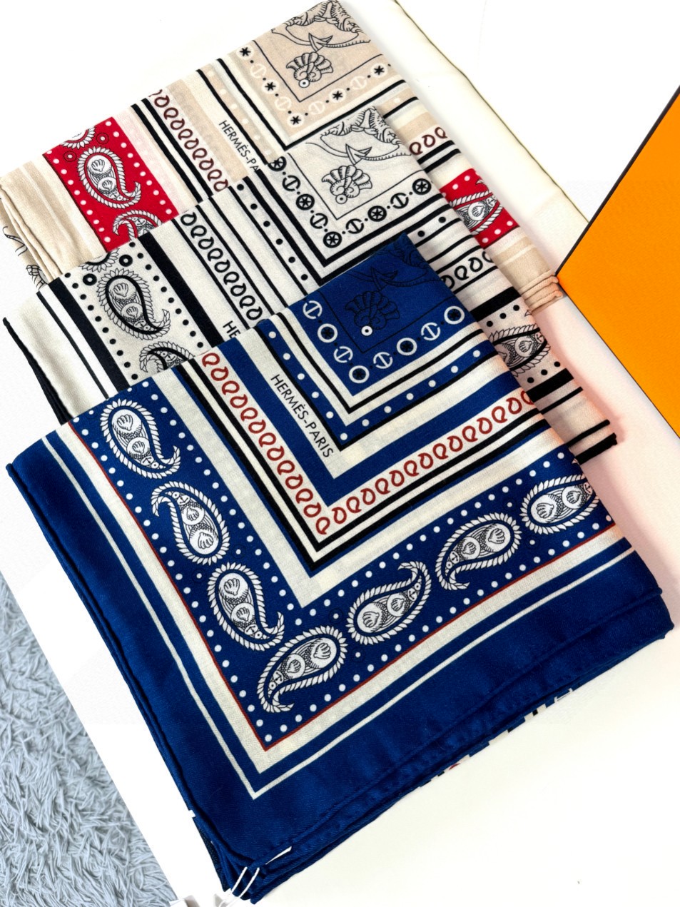 TOP HERMES  Square Scarf 135cm*135cm - 3 Colors