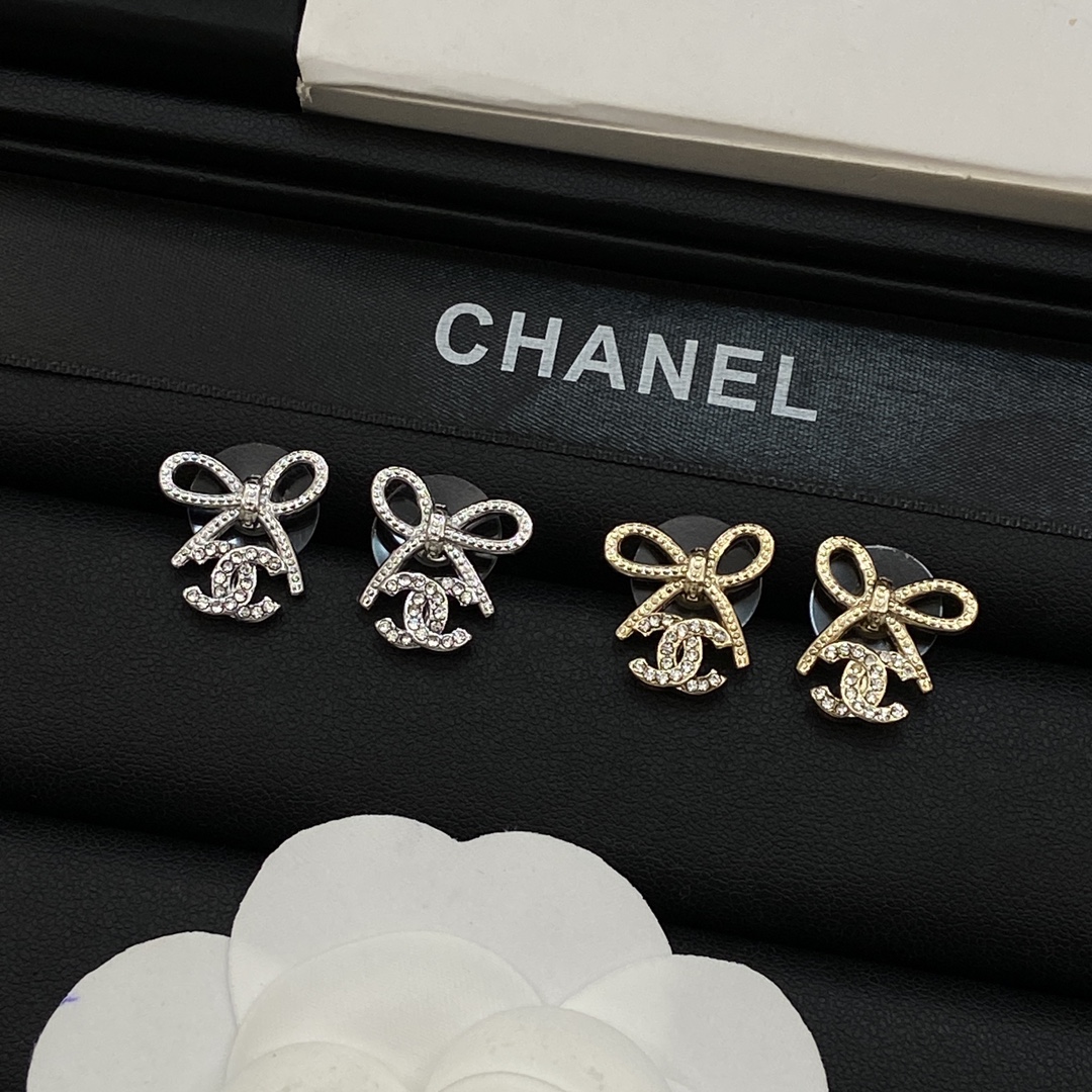 TOP CHANEL  Earrings - 2 Colors