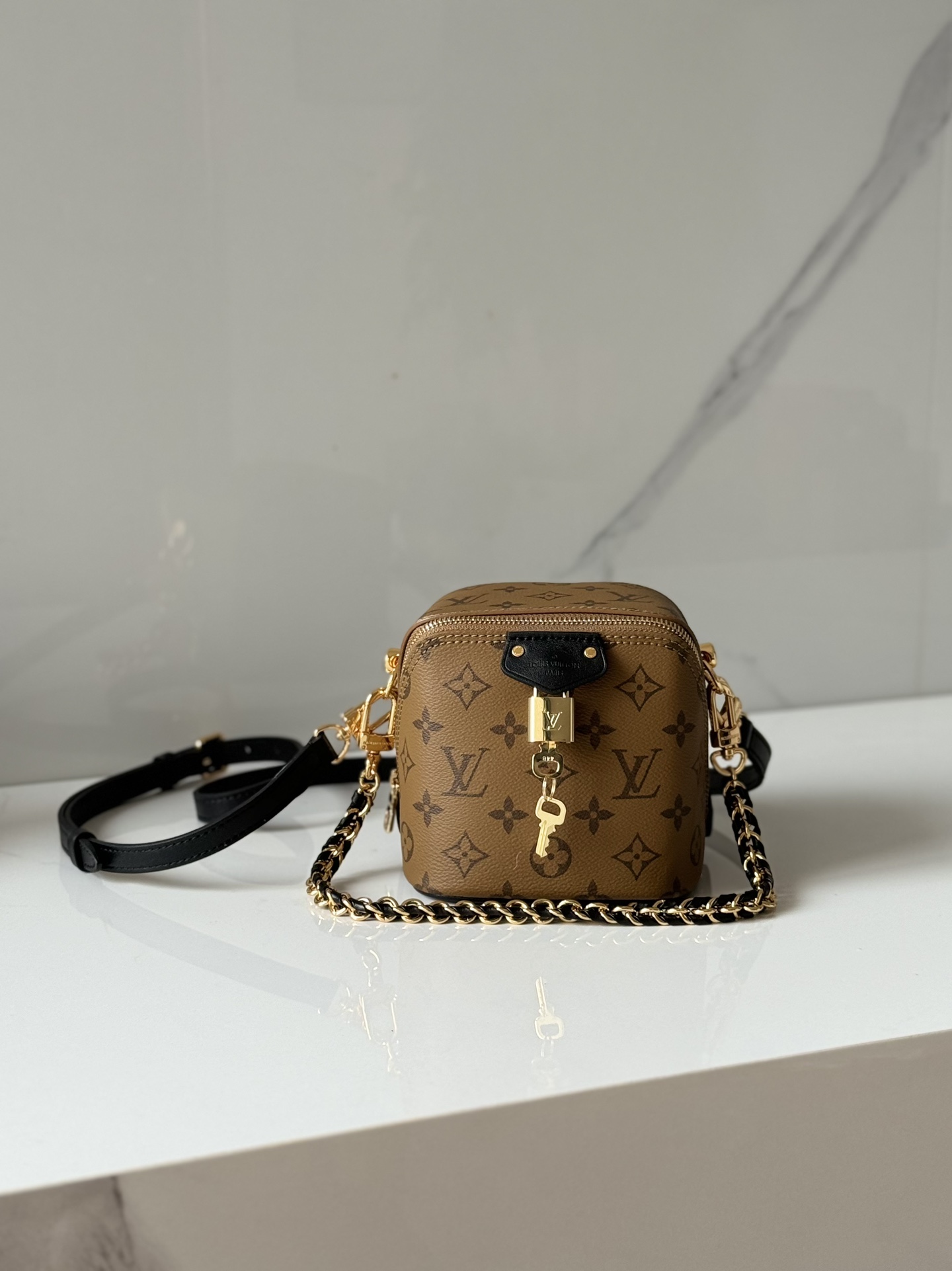 TOP Louis Vuitton LV Just In Case Bag 13 x 14 x 11.5 cm - Brown