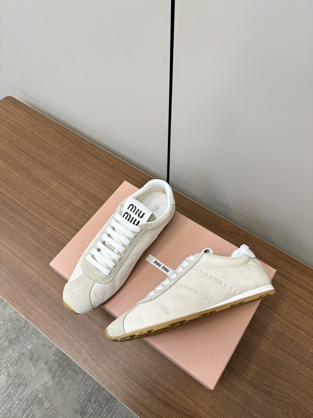 TOP Miu Miu Sneakers - 4 Color