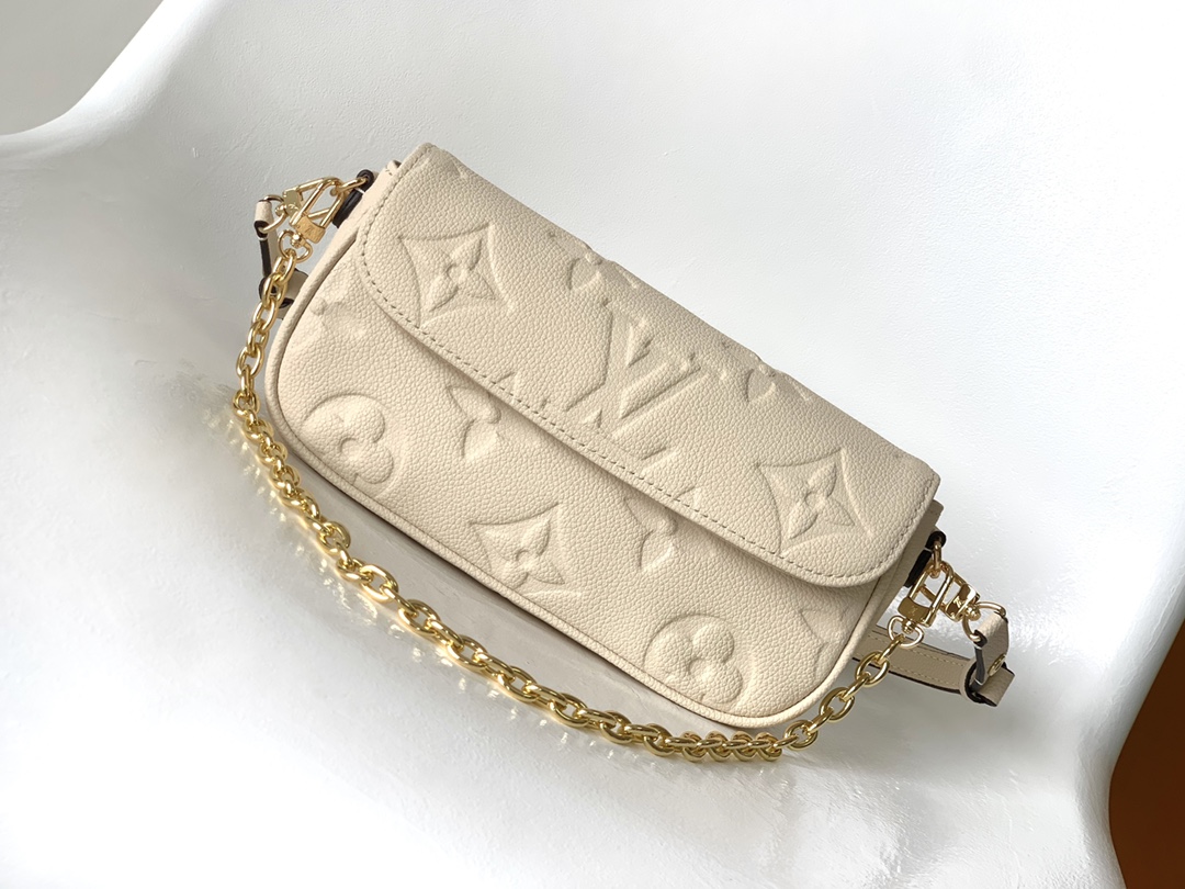 TOP Louis Vuitton LV  Monogram Empreinte Embossed Grained Calfskin Wallet - Biege
