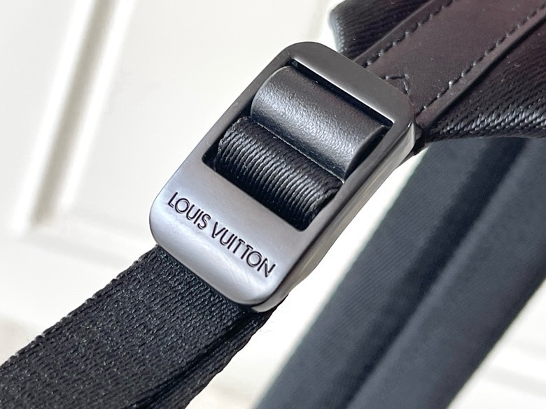 TOP Louis Vuitton LV Fastline Backpack 32x39x12cm - Black