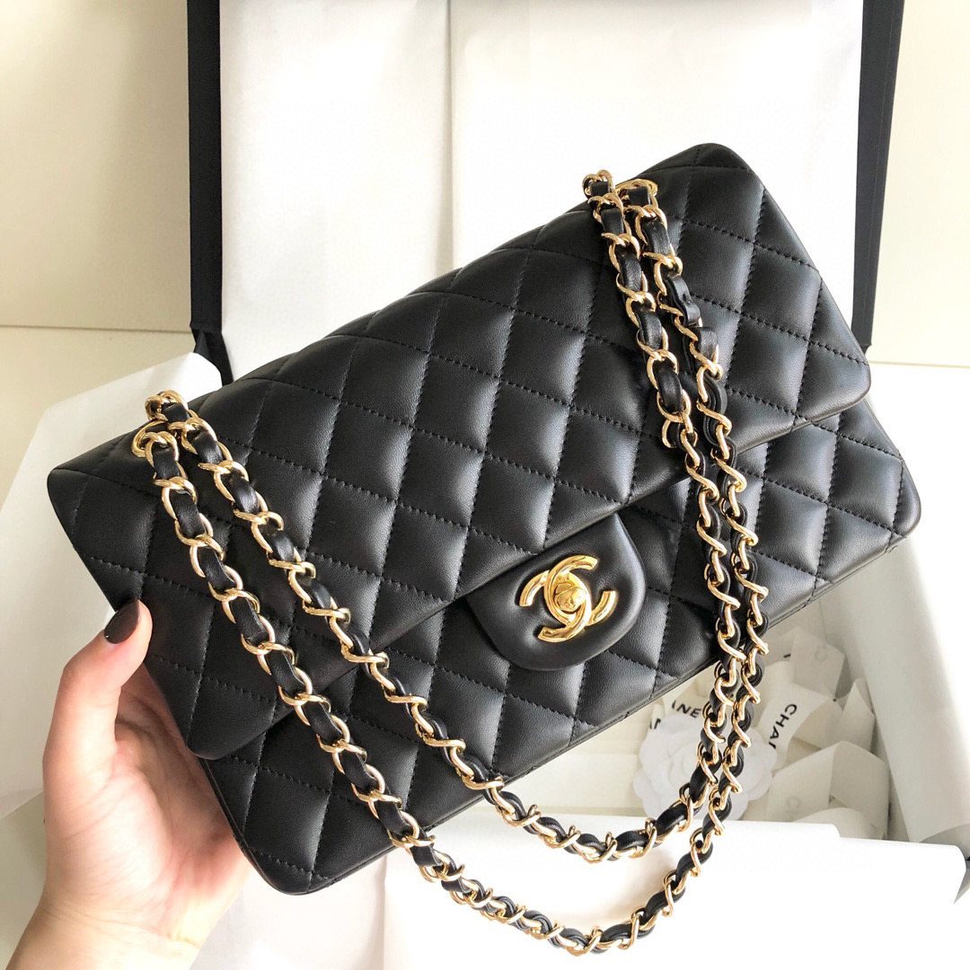 TOP CHANEL Classic Flap Bag Lambskin Medium 25.5cm – Black & GHW