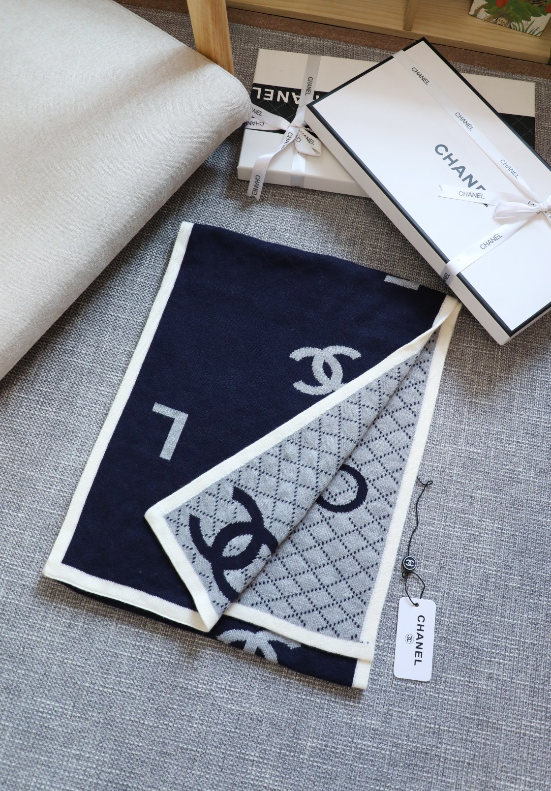 TOP CHANEL CC Wool Scarf 30X180 cm - 2 Colors