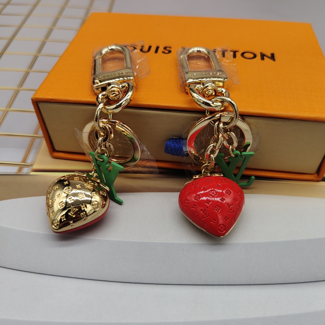 TOP Louis Vuitton LV Strawberry Key Chain
