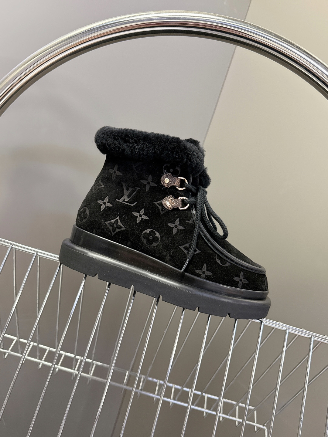 TOP Louis Vuitton LV Short Boots - 3 Colors