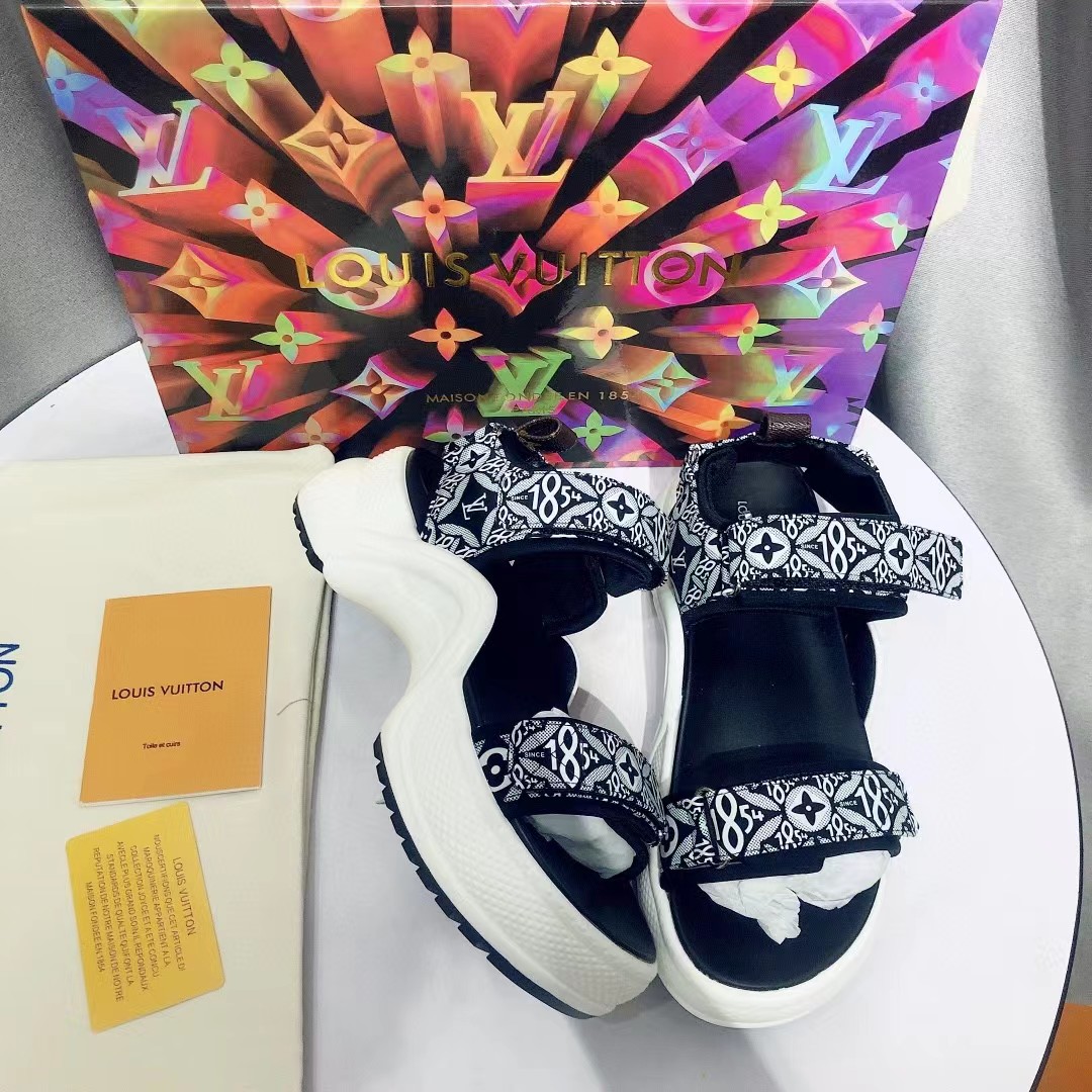 TOP Louis Vuitton LV Sandals - Black