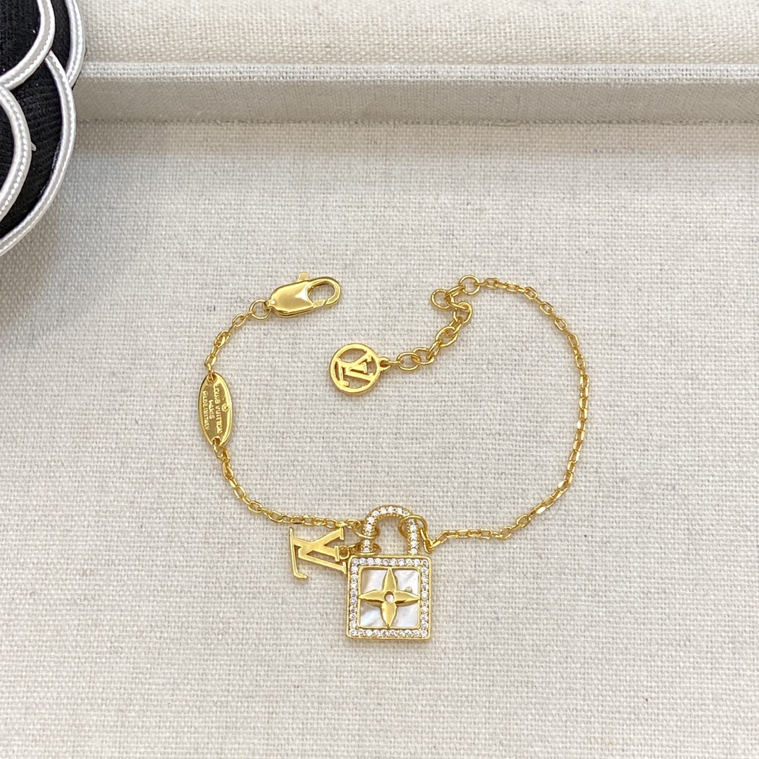 TOP Louis Vuitton LV Bracelet - Gold