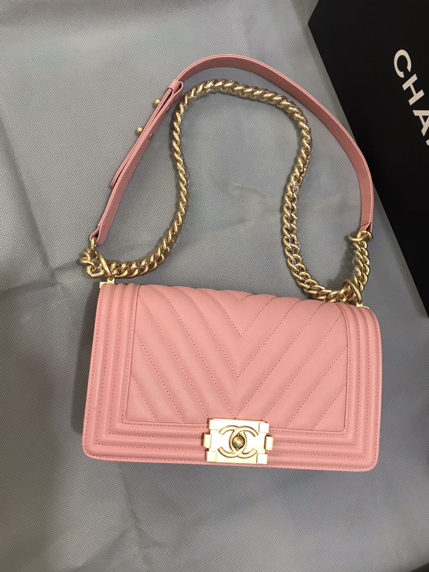 TOP CHANEL Fine Ball Shaped Caviar Le Boy Bags 20cm/25cm - Pink & GHW