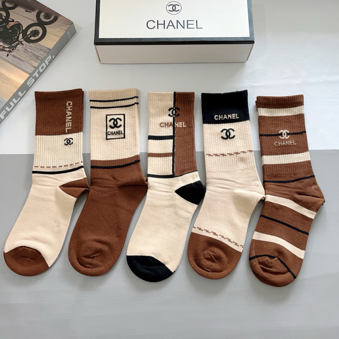 TOP CHANEL Socks - 5 Pieces as a Set