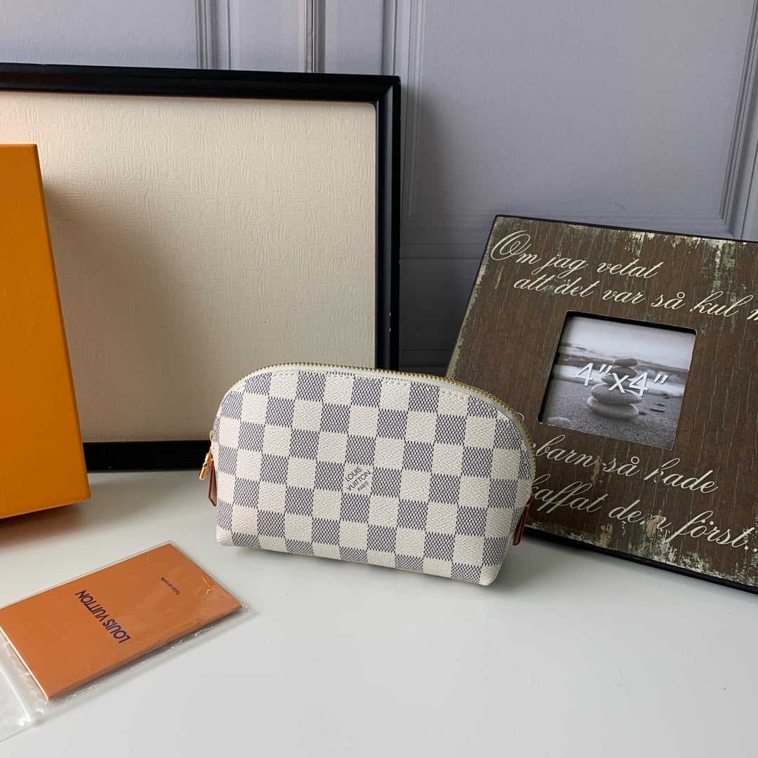 TOP Louis Vuitton LV Cosmetic Pouch 17*12*6cm-Brown