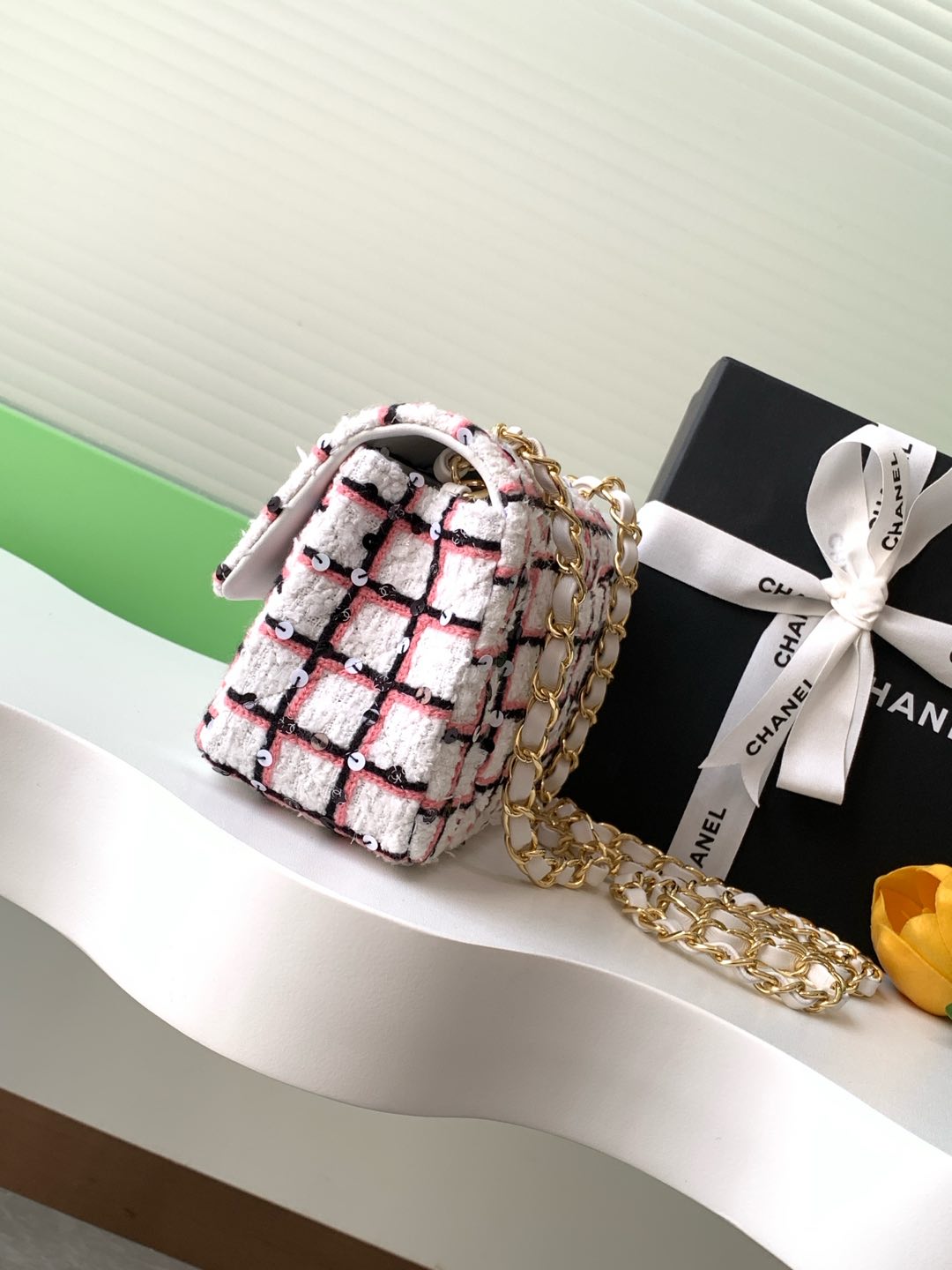 TOP CHANEL Plaid Sequin Flap Bag 20cm - Pink and White