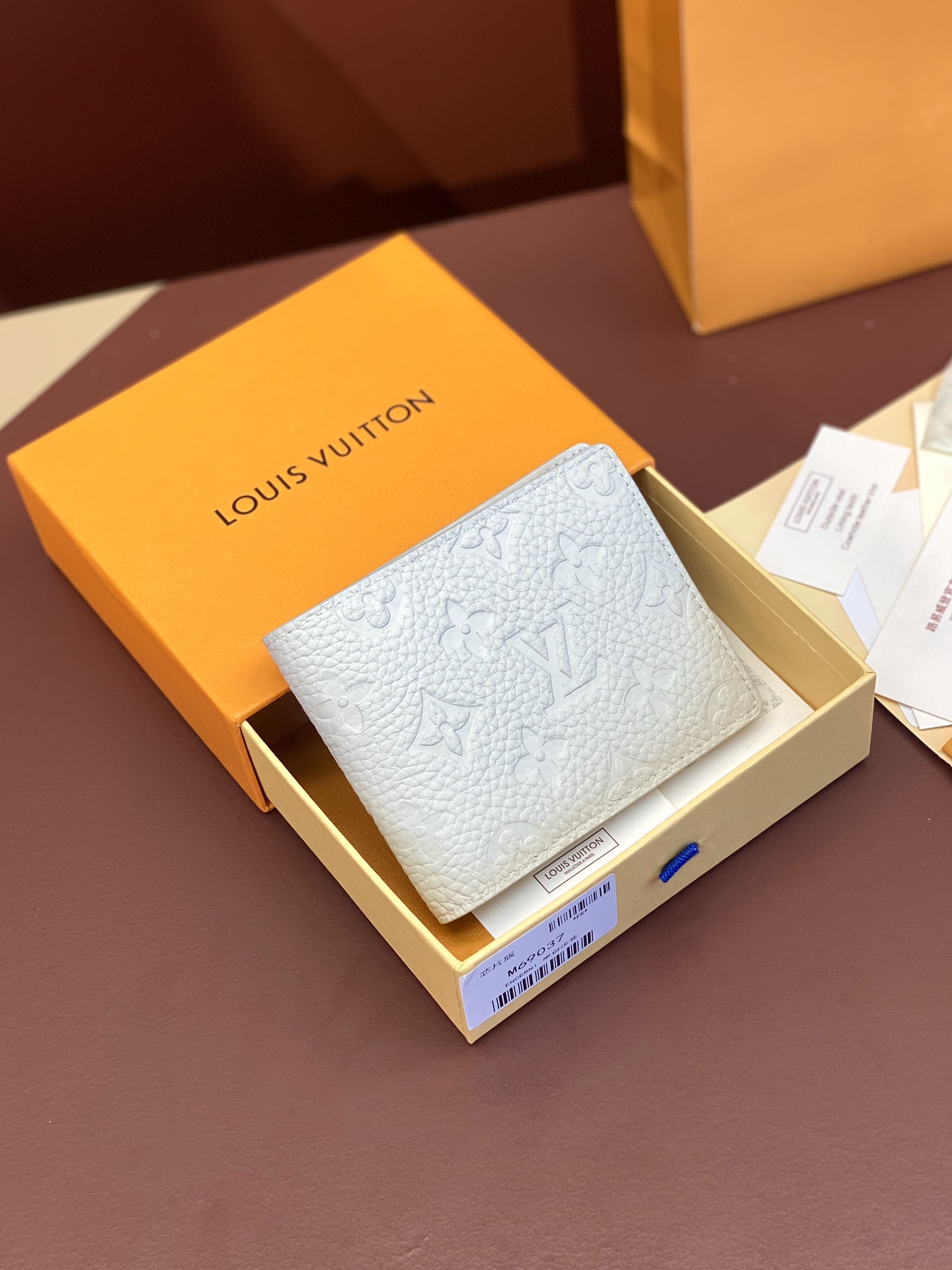 TOP Louis Vuitton LV Multiple Wallet Monogram Cowhide 11.5*9*1.5cm - White