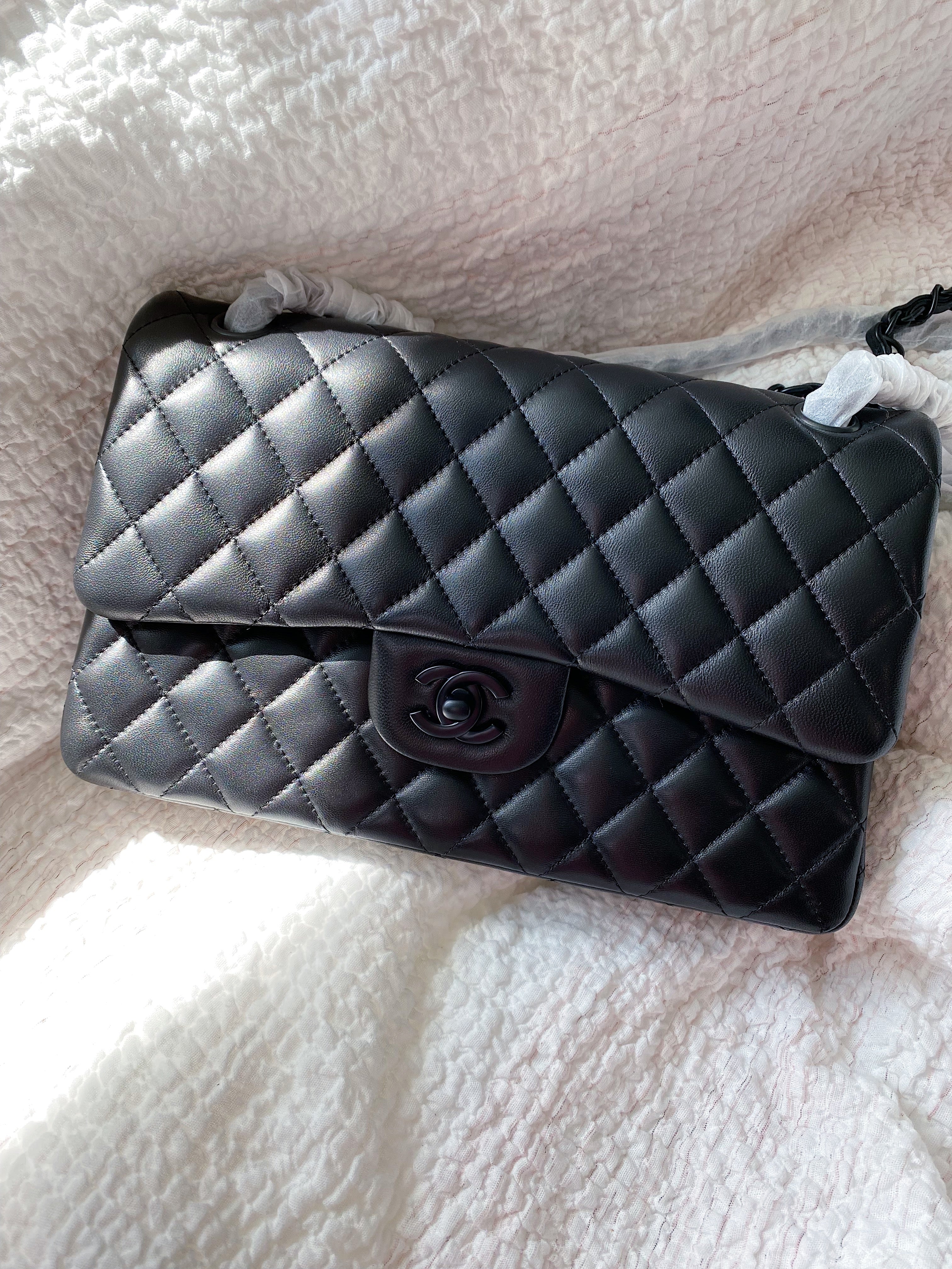 TOP CHANEL Classic Flap Bag Lambskin Medium 25.5cm –  All Black
