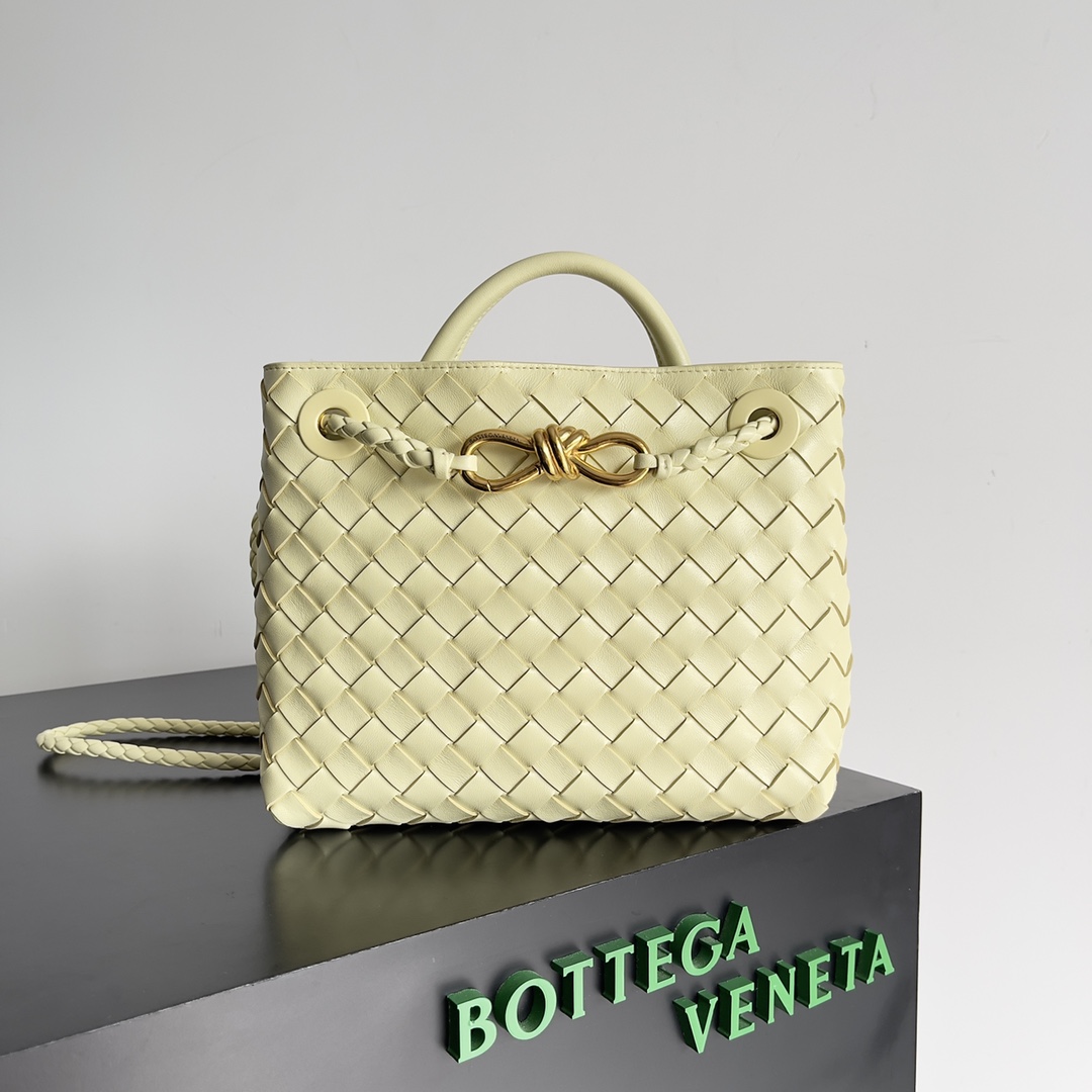TOP Bottega Veneta BV Andiamo Bags - Green
