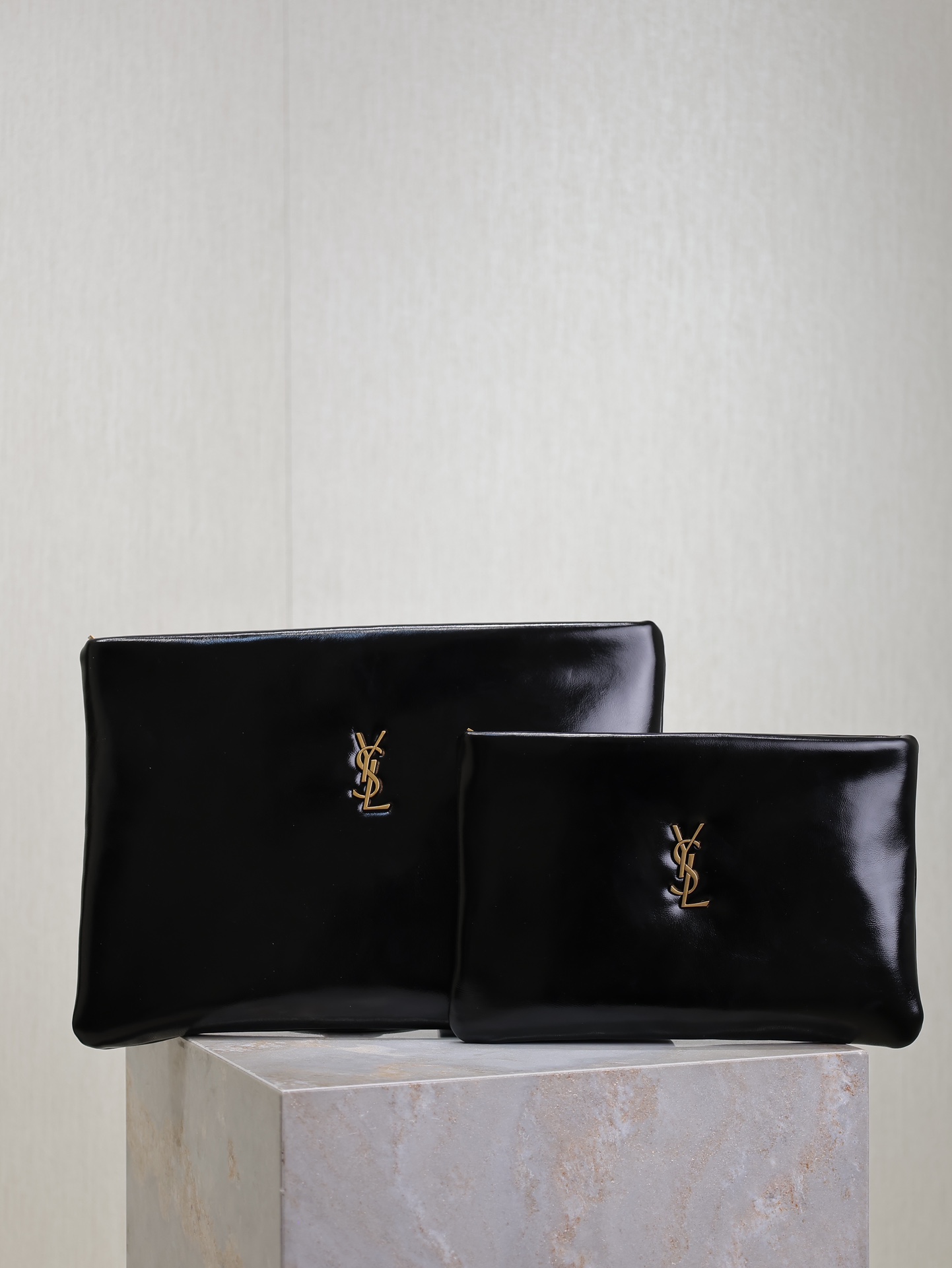 TOP Yves Saint Laurent YSL Le Calypso Cosmetic Bag Wax Leather 23×16×3cm/30x22x3cm - Black