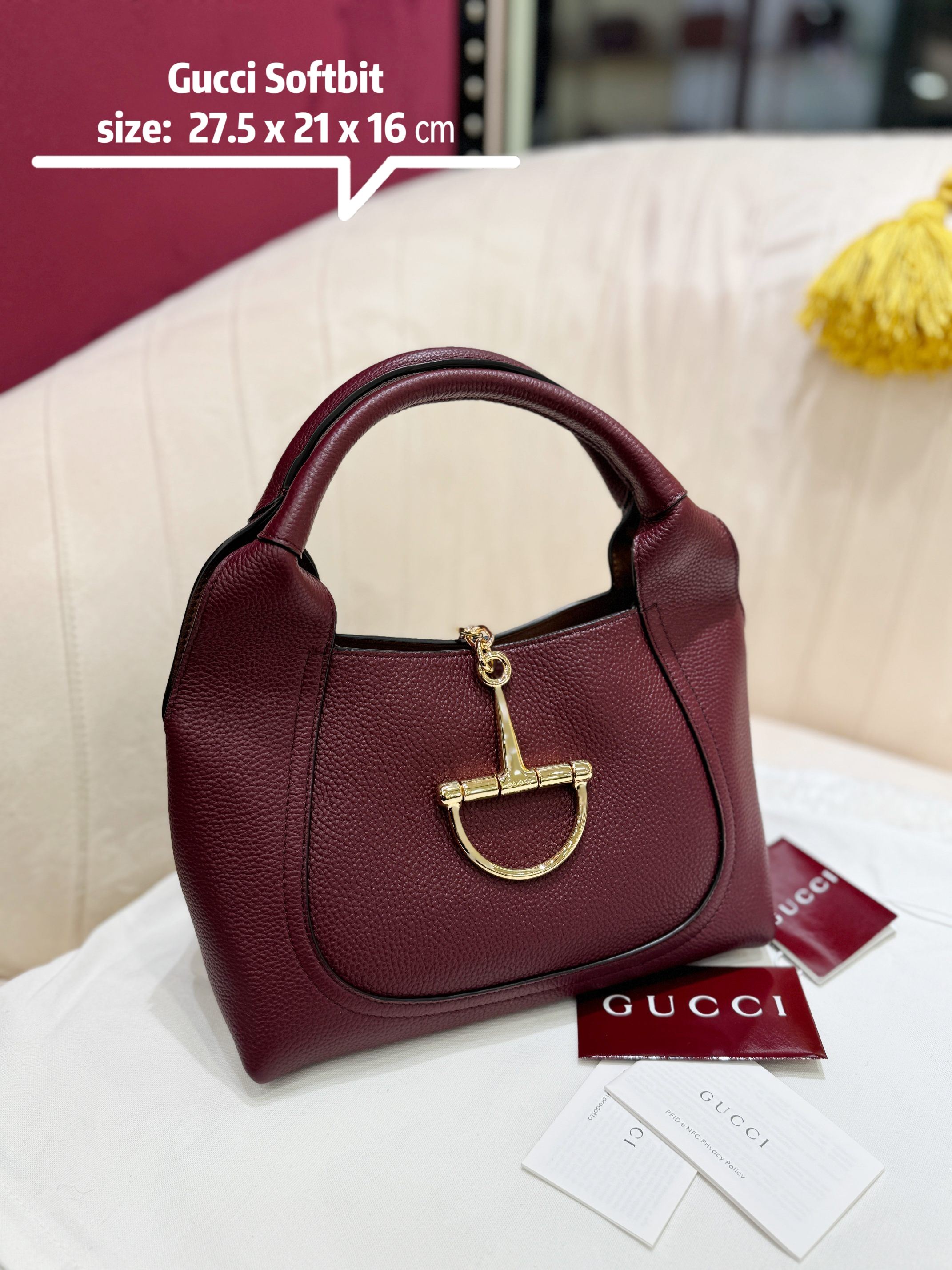 TOP GUCCI Gucci Softbit Shoulder Bag Cowhide 27.5*21*16 cm - 2 Colour