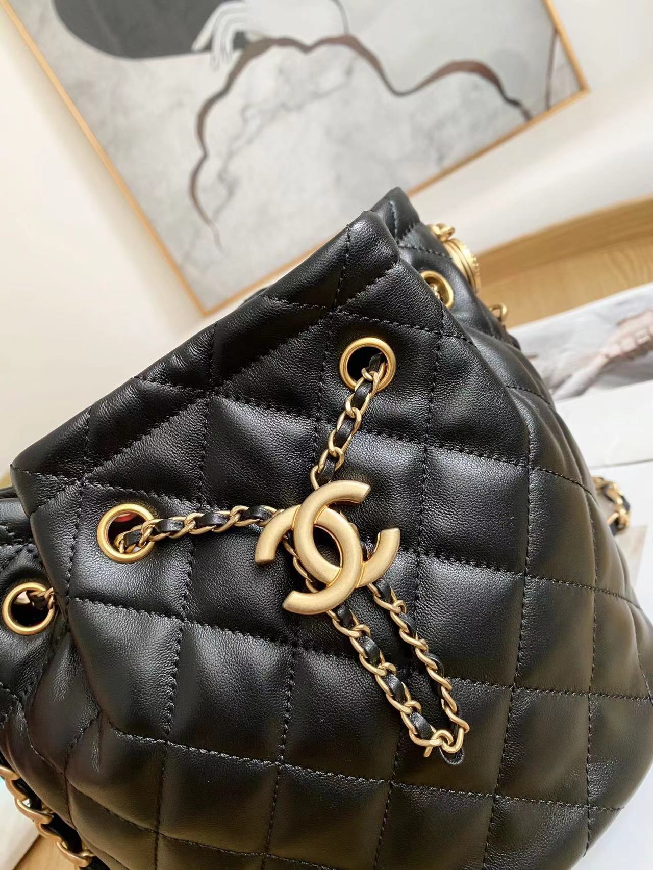TOP CHANEL Classic Baby Emmanuelle Chain Bucket Bag 21X24X14 cm - Black