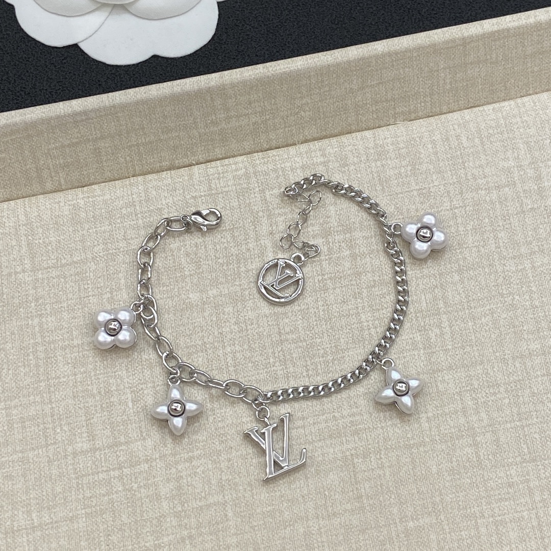 TOP Louis Vuitton LV Bracelet with White Flowers - 3 Colour