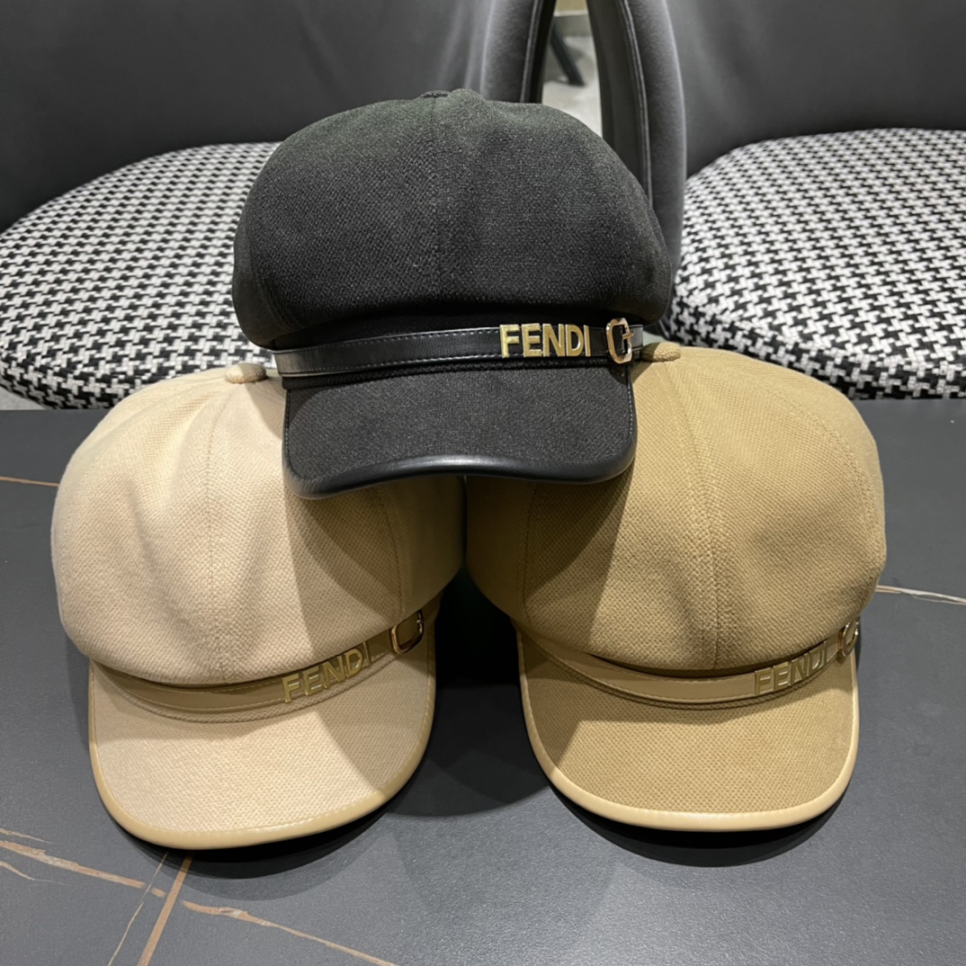 TOP FENDI Versatile Beret - 3 Colors