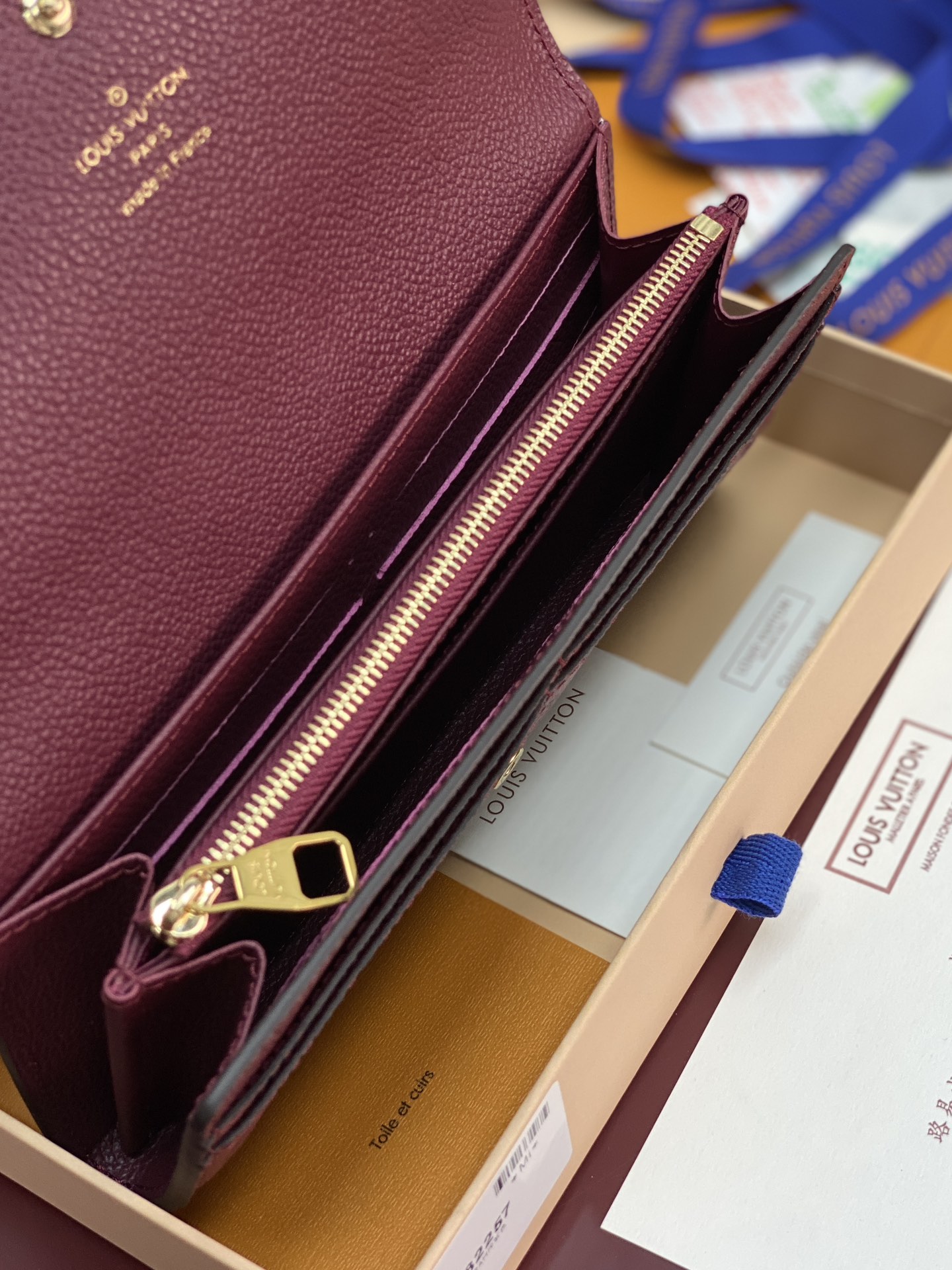 TOP Louis Vuitton LV Sarah Empreinte Wallet 19x10.5x2cm - Purple