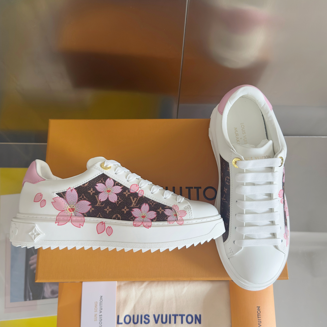 TOP Louis Vuitton LV x TM Time Out Sneakers - White