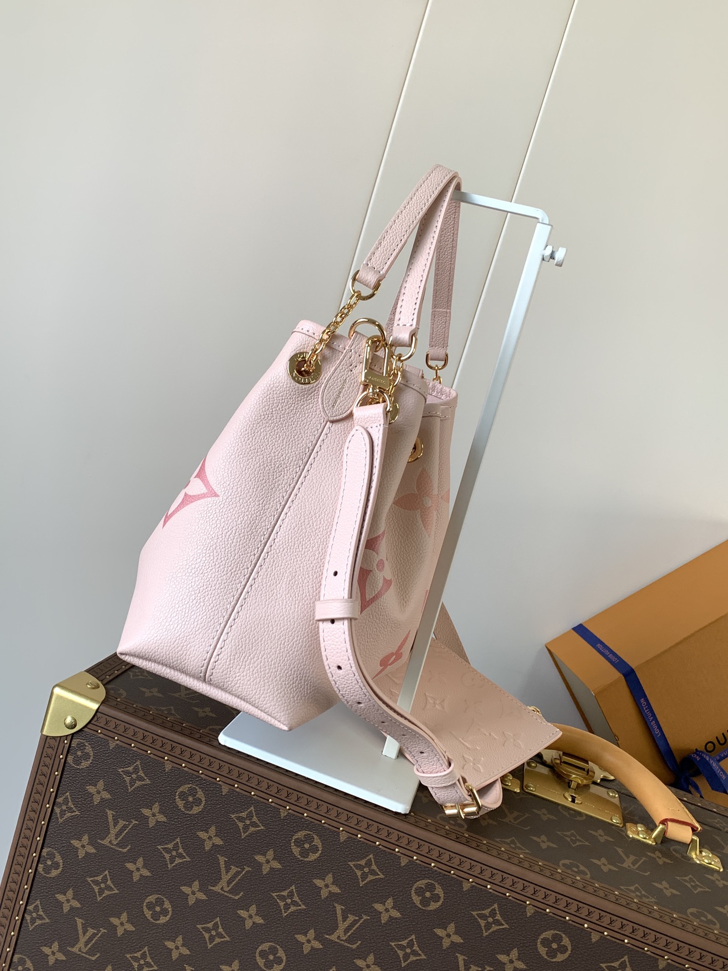TOP Louis Vuitton LV Summer Bundle Degrade Bag 28x20x11.5cm - Pink