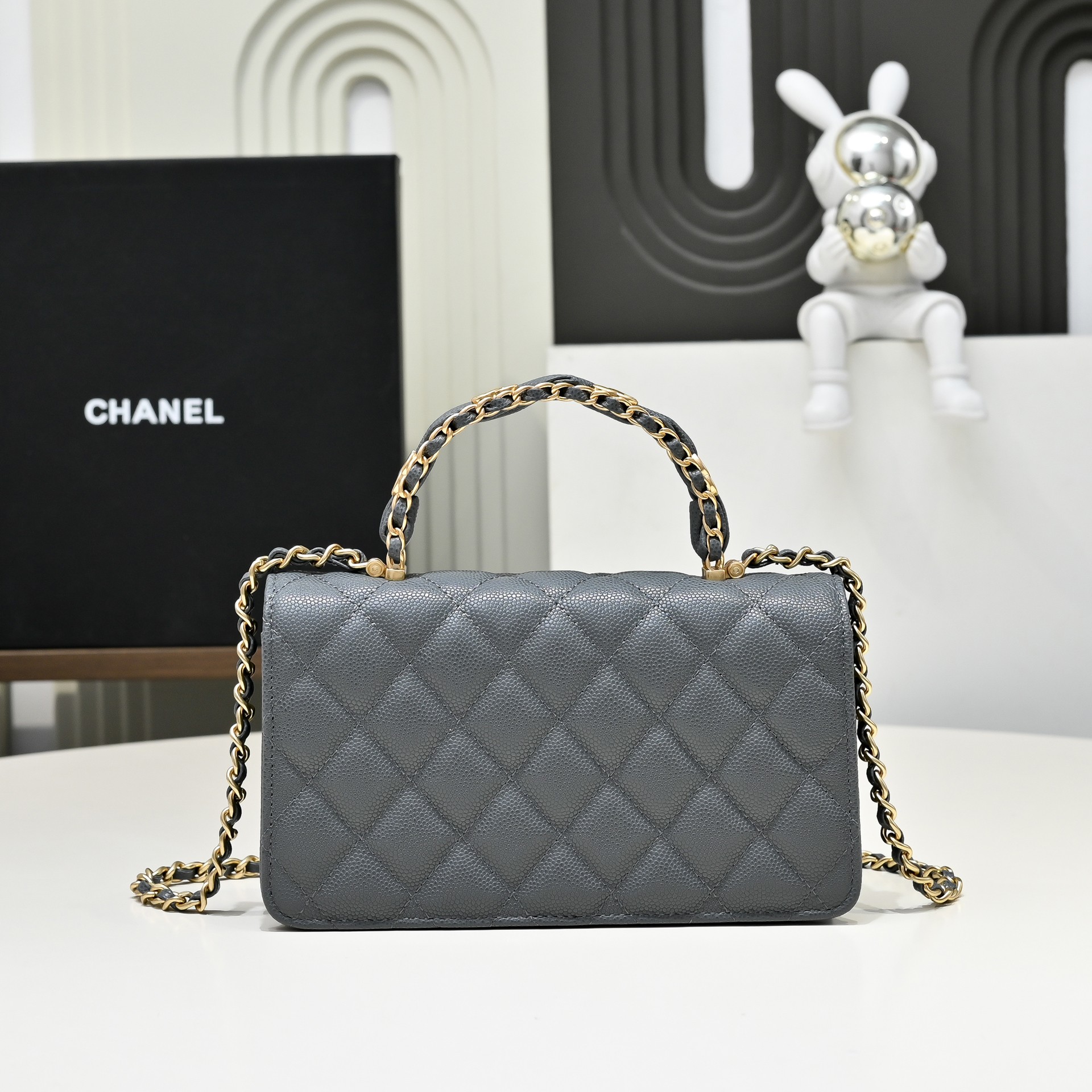 TOP CHANEL WOC Bag with CC Logo Handle Calfskin 18.5 cm - Gray