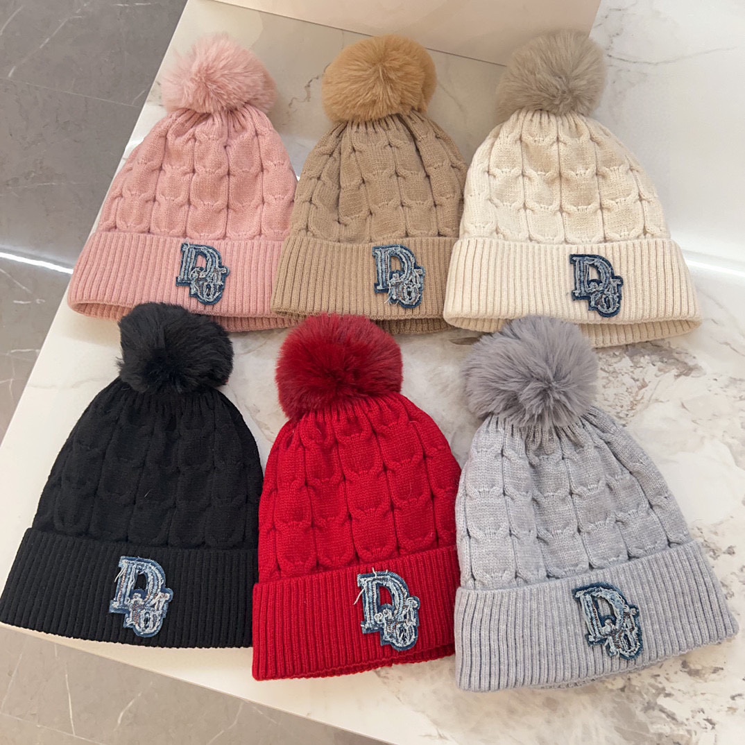 TOP Christian Dior Knitted Hairball Hat - 6 Color