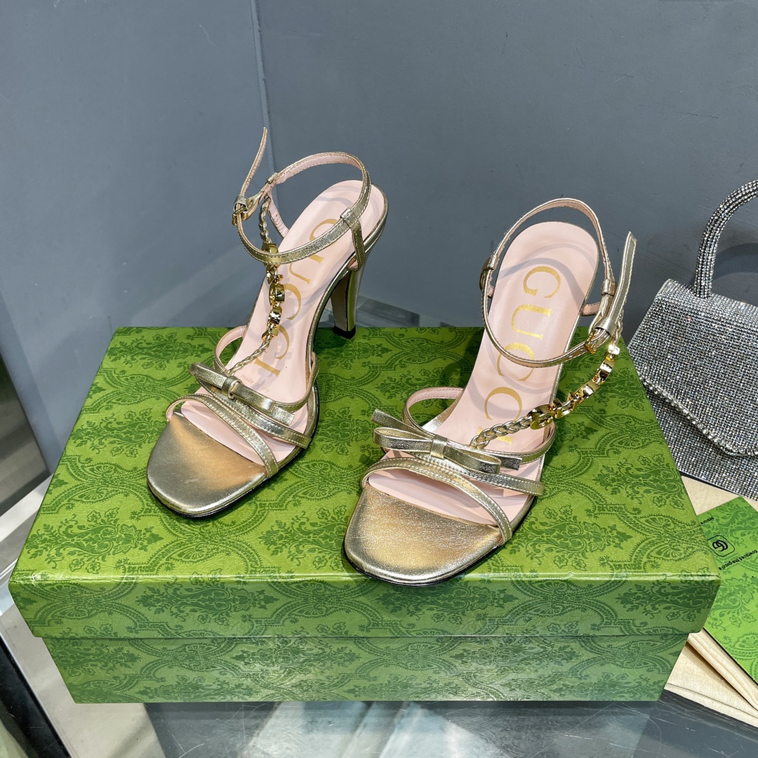 TOP GUCCI Woven Braid   Metal Buckle Sandals - Gold