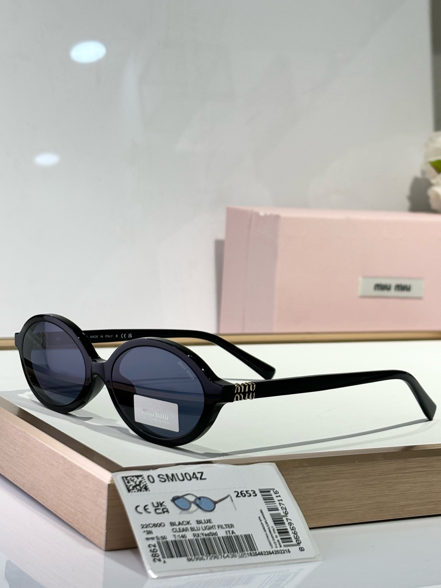 TOP Miu Miu Sunglasses - Black