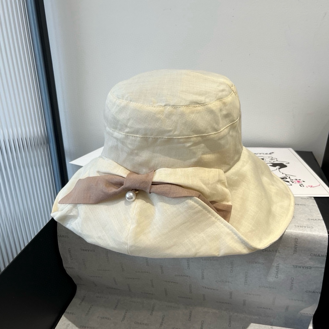 TOP CHANEL Bucket Hat - Beige