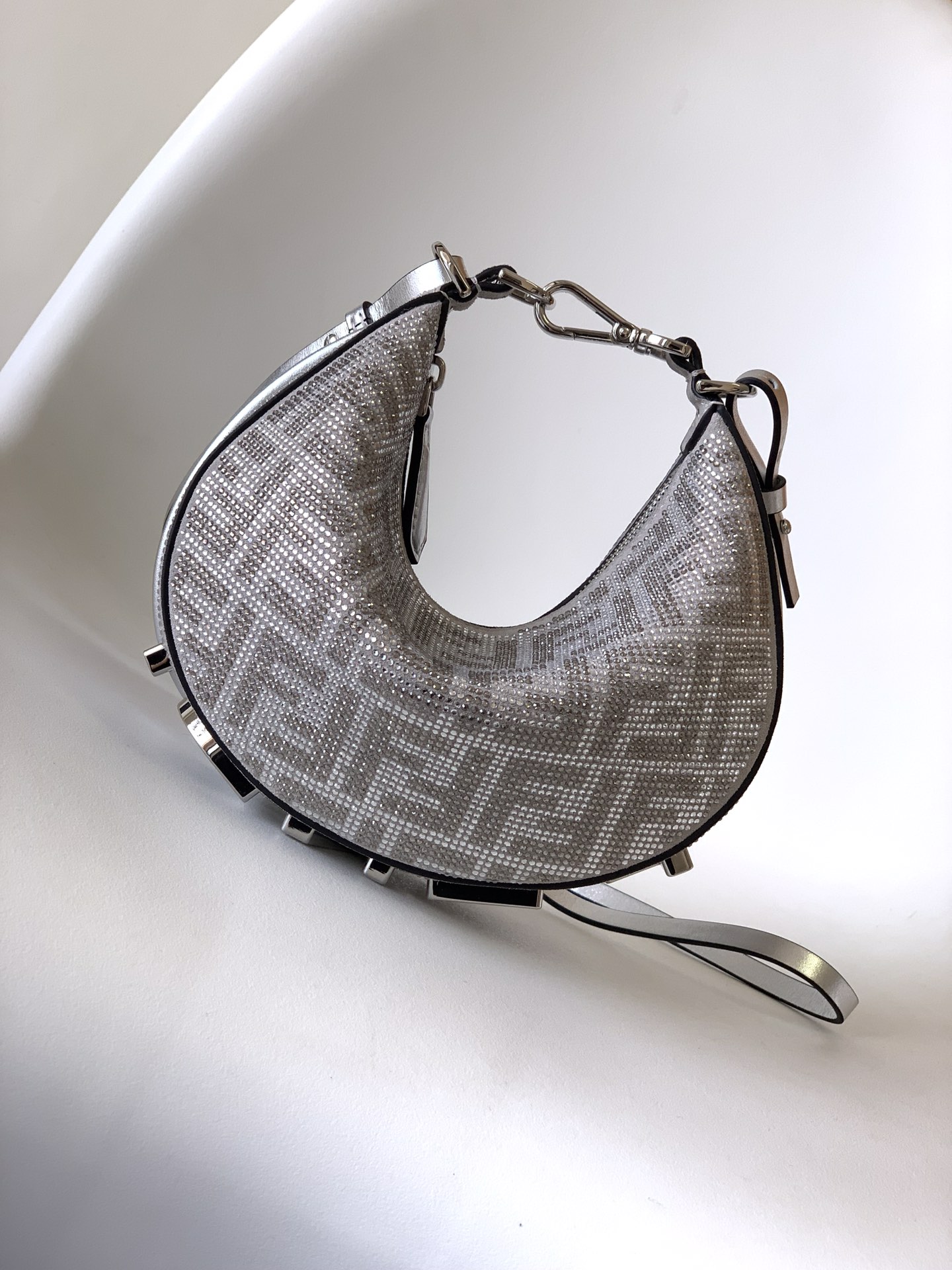 TOP FENDI Fendigraphy Mini Bag  20×7.5×13cm- Sliver