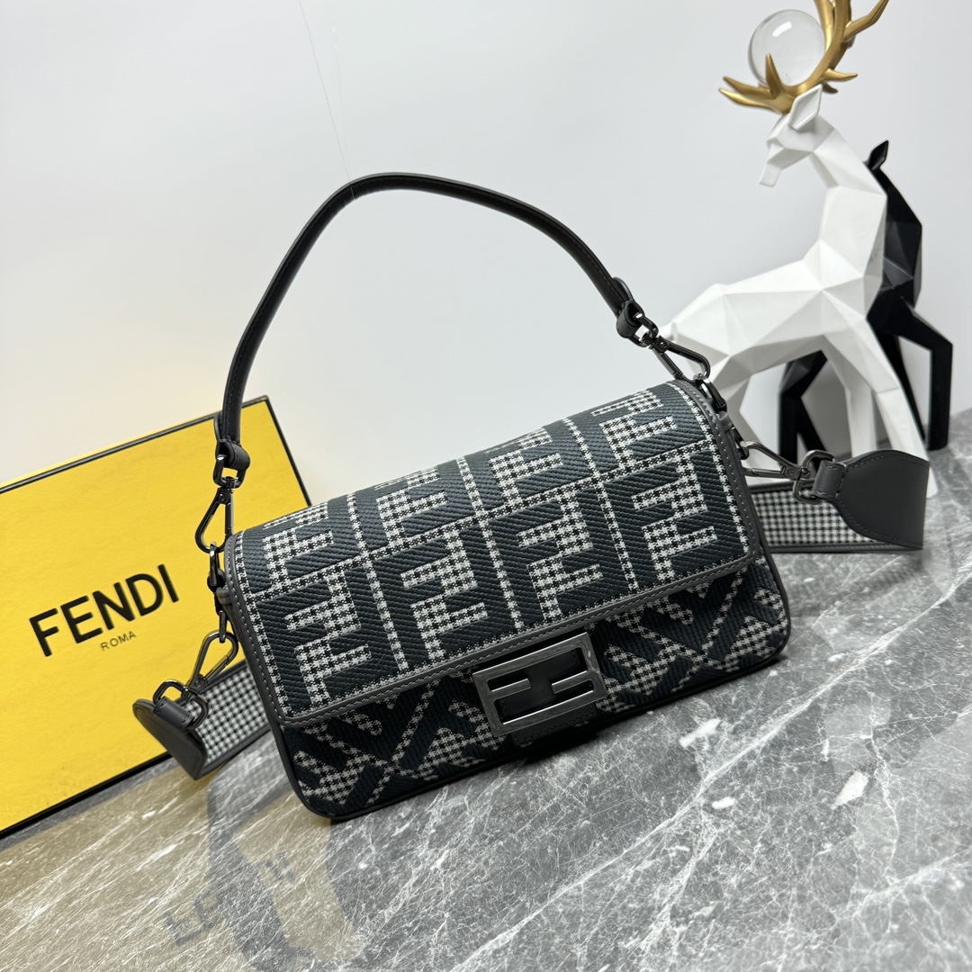 TOP FENDI Iconic Baguette FF Bag  27x15x6cm - 2 Colors